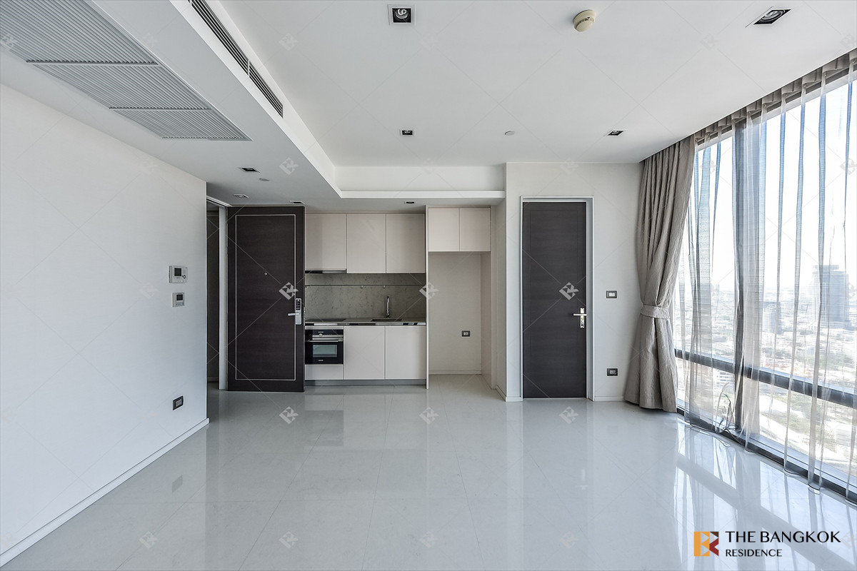 ขายคอนโดสาทร นราธิวาส : 🏙️ High-Floor Luxury Living - The Bangkok Sathorn near BTS Surasak