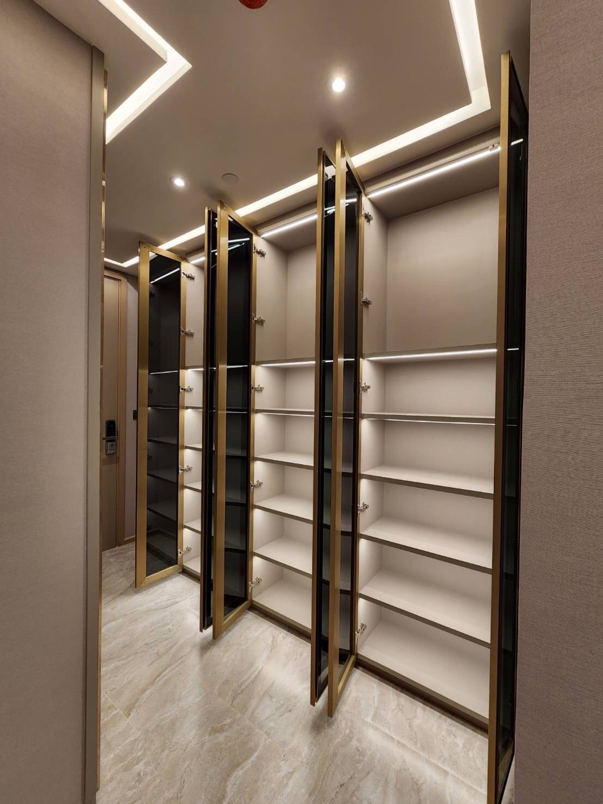 ให้เช่าคอนโดพระราม 9 เพชรบุรีตัดใหม่ RCA : ให้เช่า Ashton Asoke - Rama 9 ห้องสวยสภาพนางฟ้า! เฟอร์นิเจอร์ครบจบที่เดียว 2 นอน 66 ตรม. พร้อมเข้าอยู่