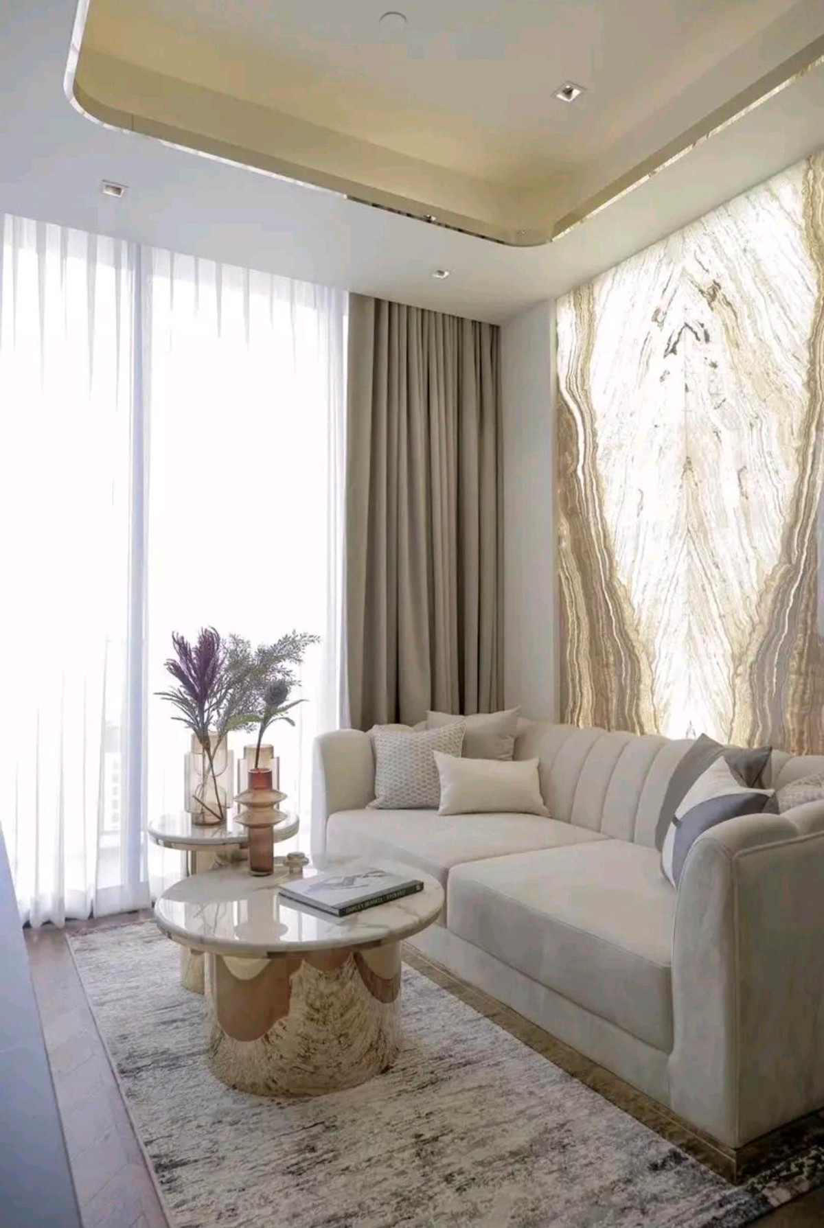 ให้เช่าคอนโดวิทยุ ชิดลม หลังสวน : ให้เช่า 28 Chidlom ห้องใหม่แกะกล่อง มีอ่างอาบน้ำ