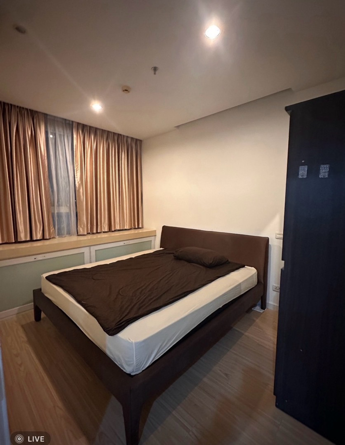 For RentCondoRama9, Petchburi, RCA : For rent TC Green rama 9 (TC Green Rama 9) 1 bedroom, 1 bathroom, 40 sq m, Building C, 27th floor, beautiful city view, complete with furniture and appliances, 15,000 baht.