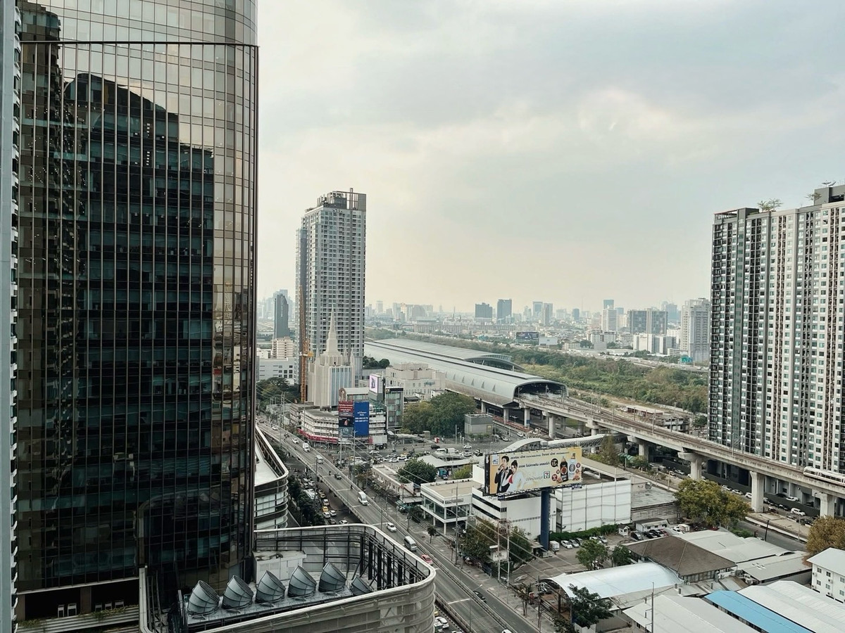 For SaleCondoRama9, Petchburi, RCA : ⭐️ Hot Deal 🔥 Condo For Sale  Ideo Mobi Asoke / Fully furnished 1 Bedroom 1 Bath at the heart of Bangkok thb. Easily to travel around by BTS, MRT and Airport Link and Srinakharinwirot University ONLY 5.79 MB