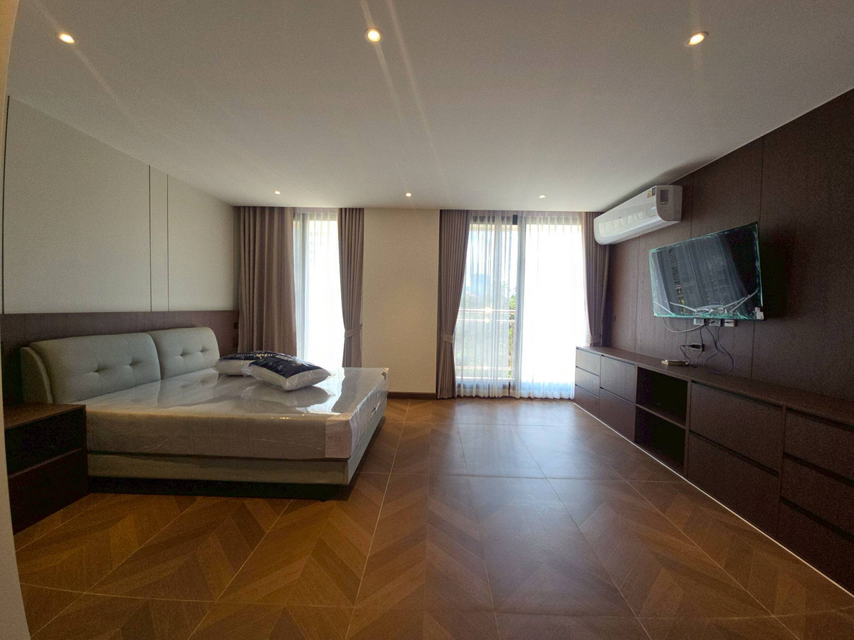 For RentSukhumvit, Asoke, Thonglor : LTH14677 – Private Residence for Rent | Brand New Private Residence Ekkamai | 250 sqm | 3 Bedrooms 3 Bathrooms | Luxury Pet Friendly Spacious Living Best Value | Near BTS Ekkamai | 150,000 THB/Month | Residential house for rent Brand New Private Residence