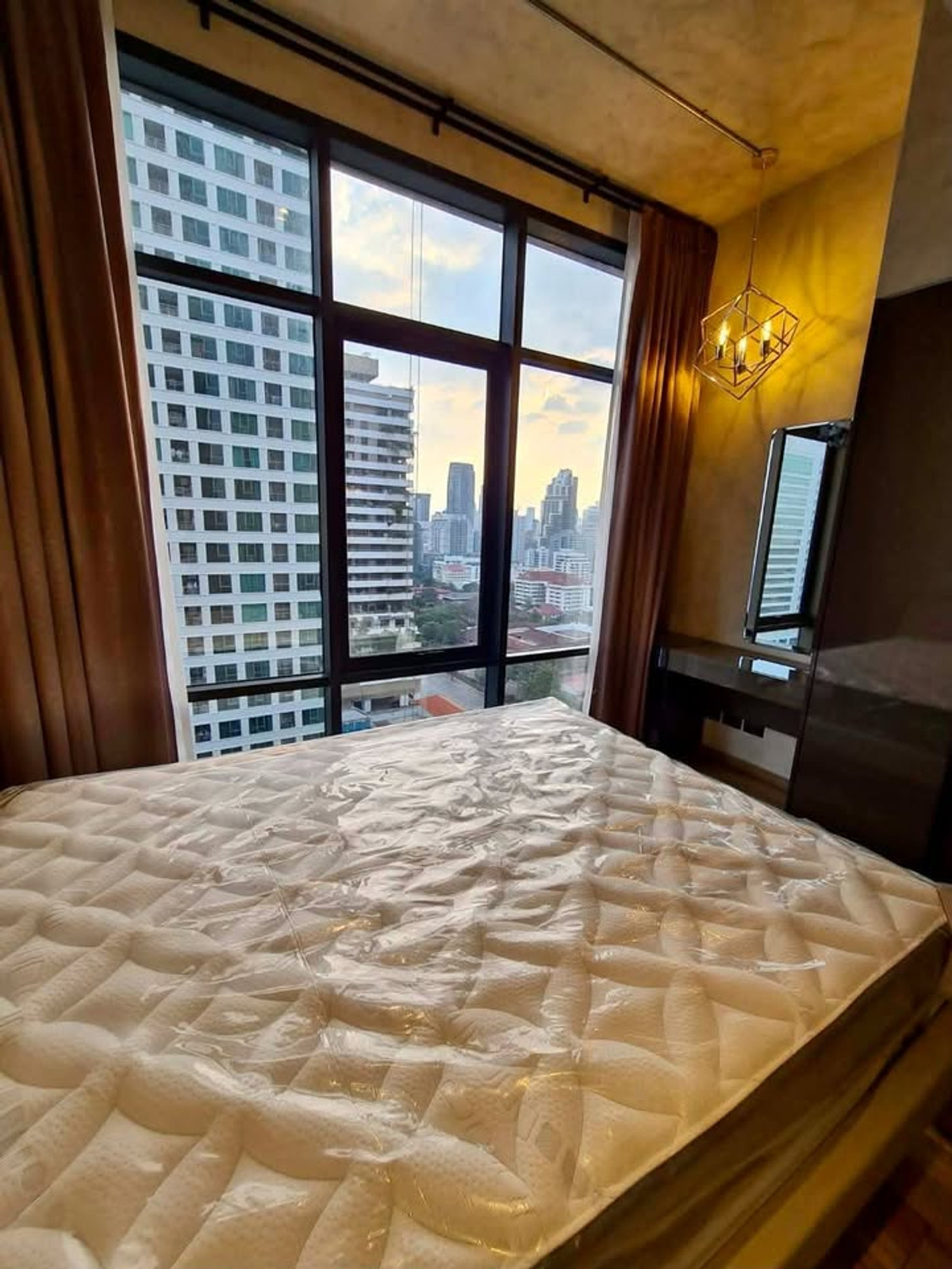 ขายคอนโดสุขุมวิท อโศก ทองหล่อ : ขายคอนโด The Loft Asoke ราคา 22,900,000 บาท [TTs260303]