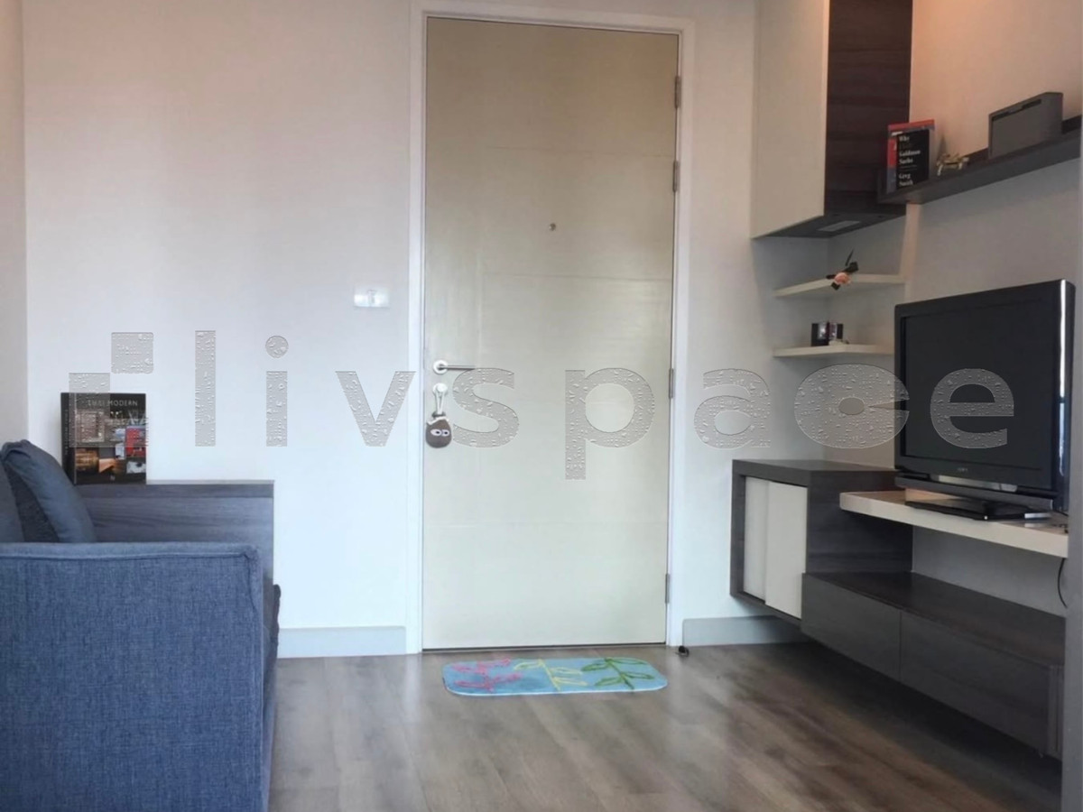For RentCondoSathorn, Narathiwat : ▚ LH196ツ FOR RENT: Centric Sathorn St.Louis 1BR 33sqm. 20K ✨ Clean Unit, Fully Furnished, West Side with Daily Sunset View 🏙️