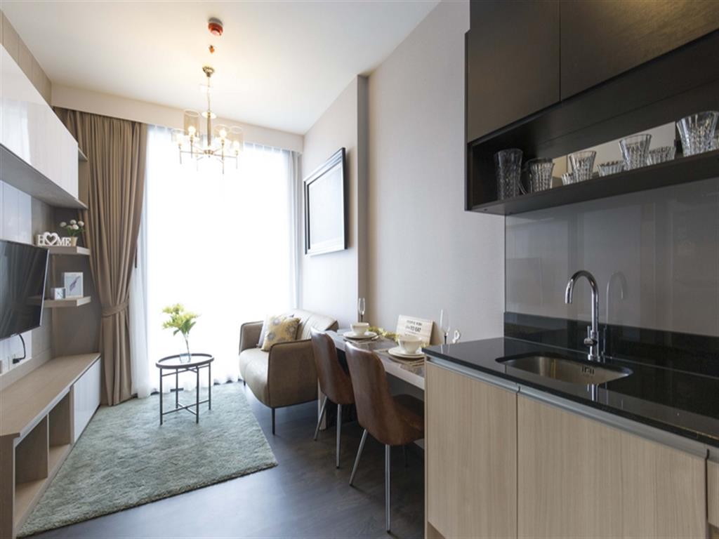 For SaleCondoSukhumvit, Asoke, Thonglor : 🔥Urgent Sale+🔥 Edge Sukhumvit 23, near BTS Asoke and MRT Sukhumvit stations. Fully furnished and ready to move in.