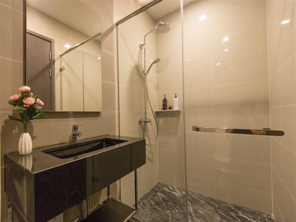 For SaleCondoSukhumvit, Asoke, Thonglor : 🔥Urgent Sale+🔥 Edge Sukhumvit 23, near BTS Asoke and MRT Sukhumvit stations. Fully furnished and ready to move in.