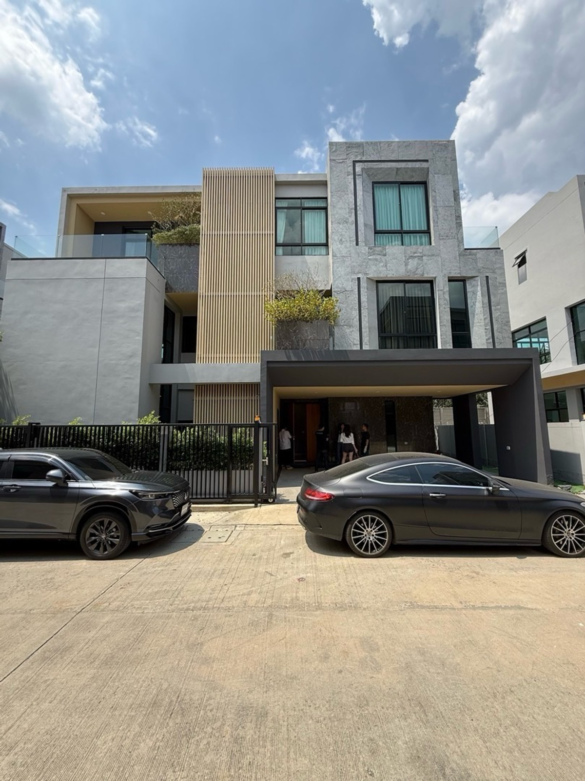 ให้เช่าบ้านนนทบุรี บางใหญ่ บางบัวทอง : ✨🕊️ ให้เช่า บ้านหรูหลังใหญ่ โครงการ The Master ราชพฤกษ์-สะพานเจษฎาบดินทร์ ใกล้ห้าง Central Westville เพียง 10 นาที Welcome pet friendly 🌳🐾