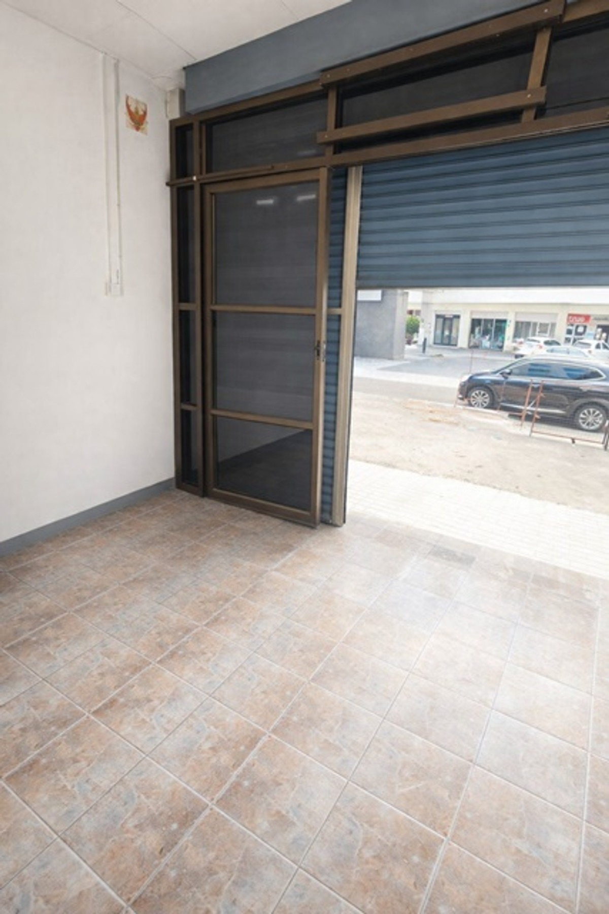 For RentShop HouseYothinpattana,CDC : The Mall Bangkapi 800m.MRT Lam Sali 900 m. Ladprao Road 117-121 Commercial building 3.5Storeys for r