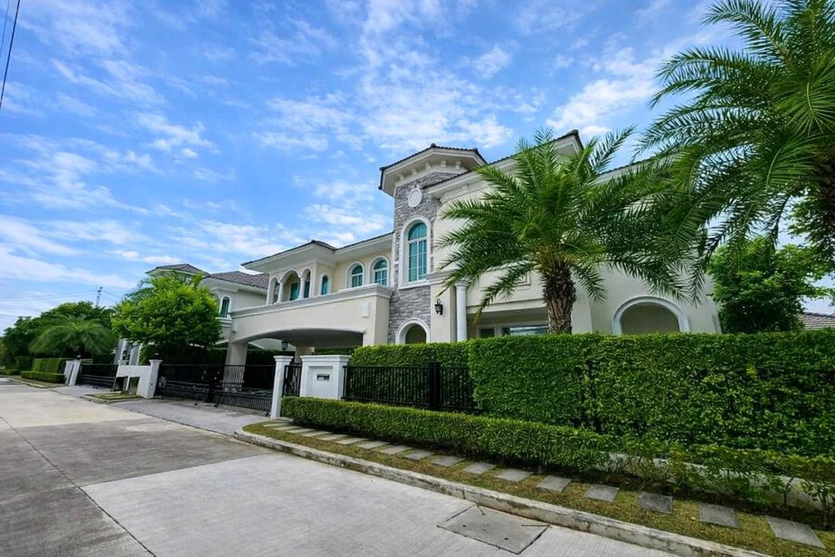 ให้เช่าบ้านลาดกระบัง สุวรรณภูมิ : ให้เช่า บ้านหรู ย่านบางนา ใกล้ Mega Bangna ❤️ Rare Item