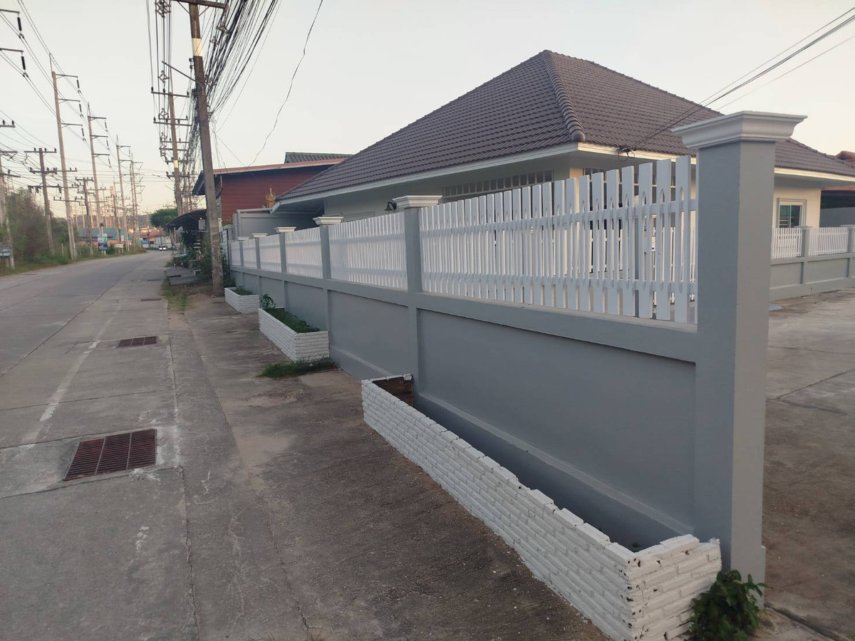 ขายบ้านพัทยา บางแสน ชลบุรี สัตหีบ : ขายบ้านเดี่ยว บางเสร่ 61 ตร.วา 3ห้องนอน 3ห้องน้ำ รีโนเวทแล้ว