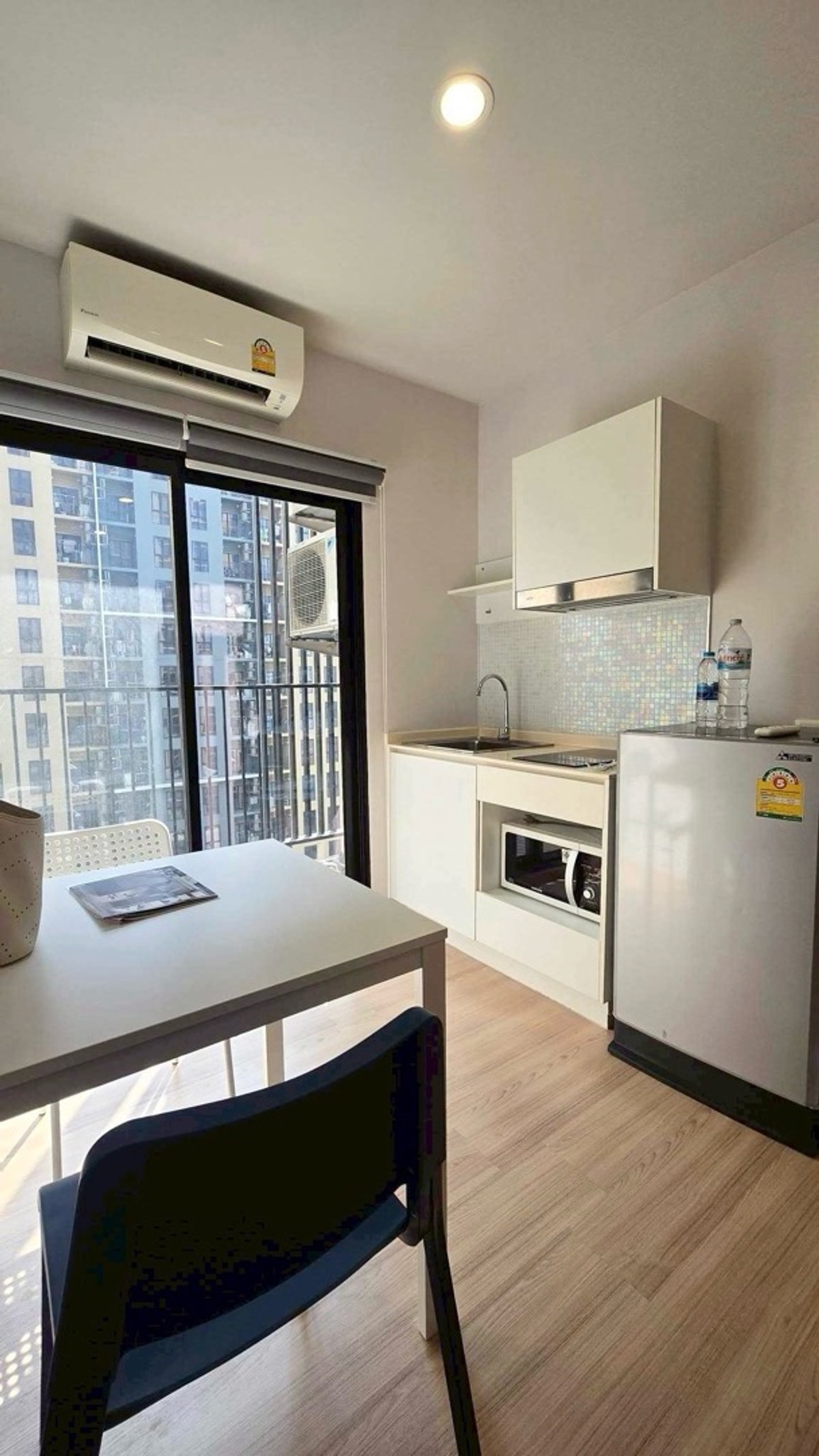 ให้เช่าคอนโดปิ่นเกล้า จรัญสนิทวงศ์ : 💙@condocurator 💙 ให้เช่า Plum Condo Pinklao Station เฟอร์นิเจอร์ครบ [PM4833]