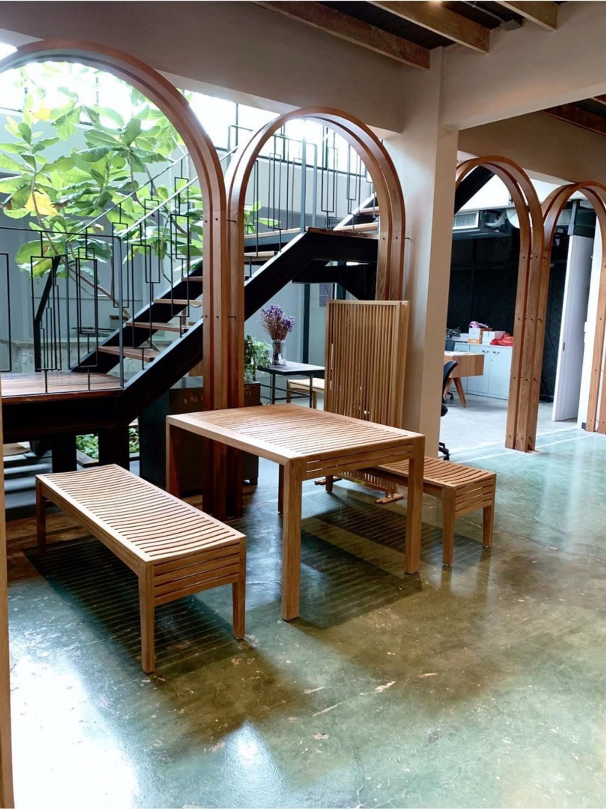 ให้เช่าสำนักงานสยาม จุฬา สามย่าน : ปล่อยเช่า ออฟฟิศ สำนักงาน 1,500 ตร.ม. SQ.M. ครีเอทีฟ @ จุฬา ถนนบรรทัดทอง MRT สามย่าน และ BTS สนามกีฬา ใกล้ สยาม พารากอน เดินทางสะดวก 