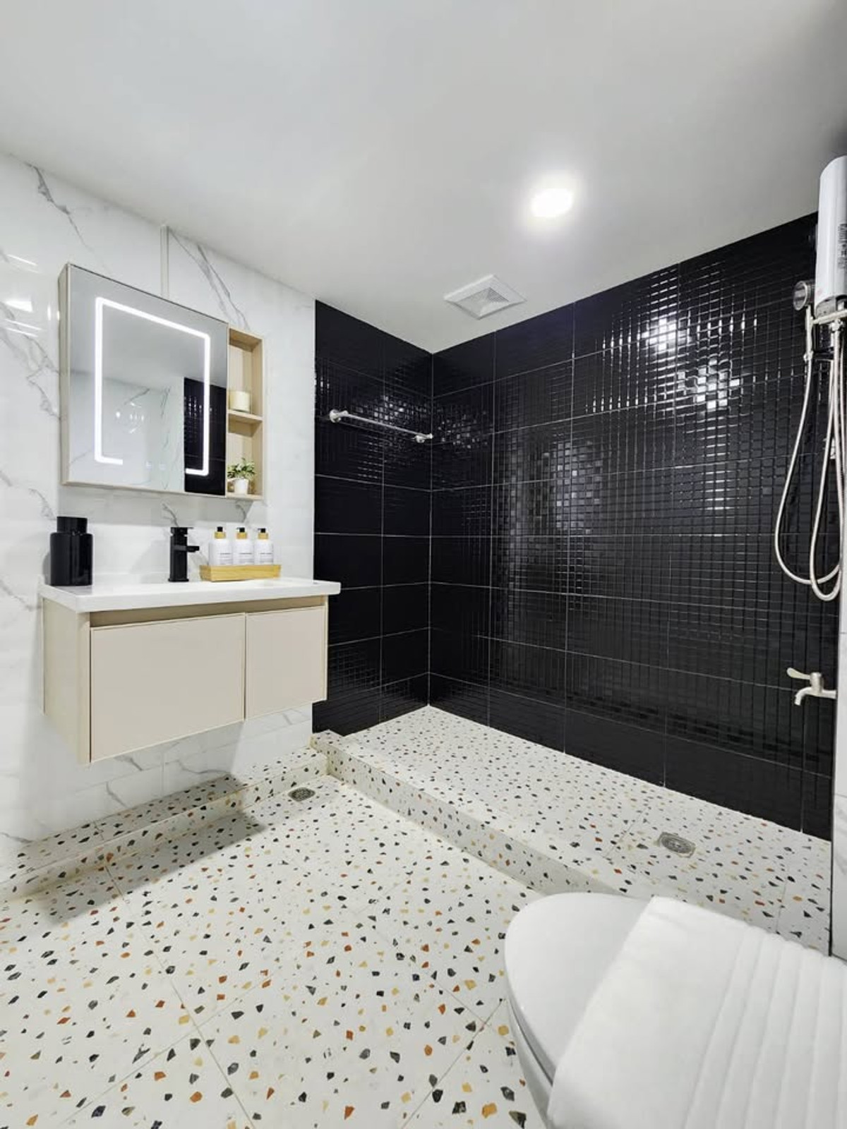 ขายคอนโดลาดพร้าว101 แฮปปี้แลนด์ : K-6798 ห้องสวย ตกแต่งใหม่ วิวสระว่ายน้ำ ทำเลดี ใกล้ BTS ลาดพร้าว 101 🔥🔥 ตกแต่งใหม่ โครงการ city villa พร้อมอยู่ 