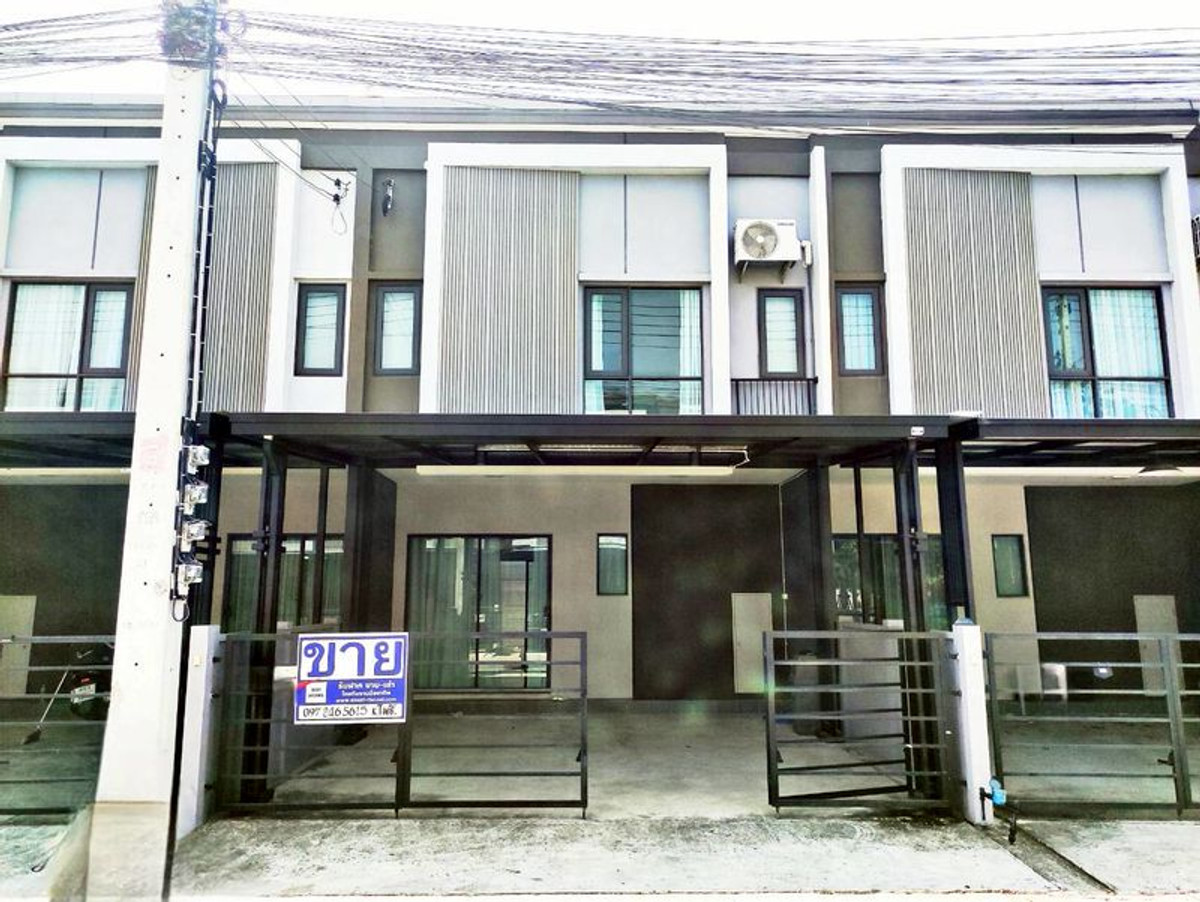 For SaleTownhomePathum Thani,Rangsit, Thammasat : ทาวน์โฮม 2 ชั้น Grand Pleno พหลโยธิน-วิภาวดี เนื้อที่ 20.1 ตารางวา 3 ห้องนอน ตำบลคลองหนึ่ง Khlong Luang District Pathum Thani Province