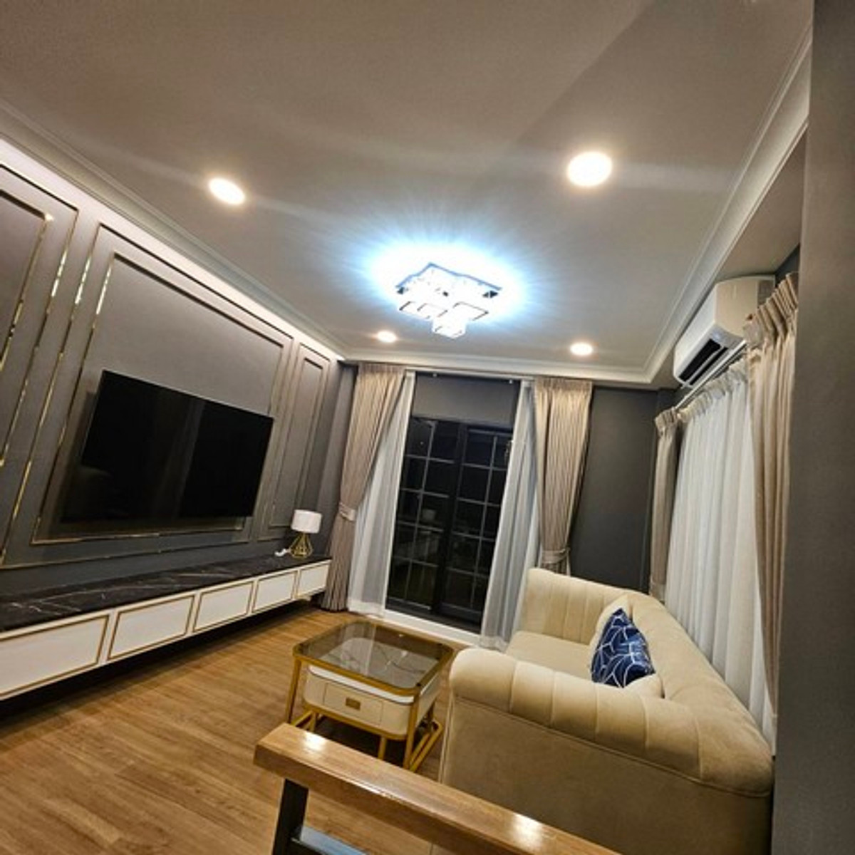 ให้เช่าบ้านบางนา แบริ่ง ลาซาล : HR3294หิ้วกระเป๋าเข้าอยู่ได้เลย! Centro Bangna บ้านเดี่ยว 300 ตร.ม. ฟรี WIFI + ดูแลสวน + กำจัดปลวกตลอดสัญญา