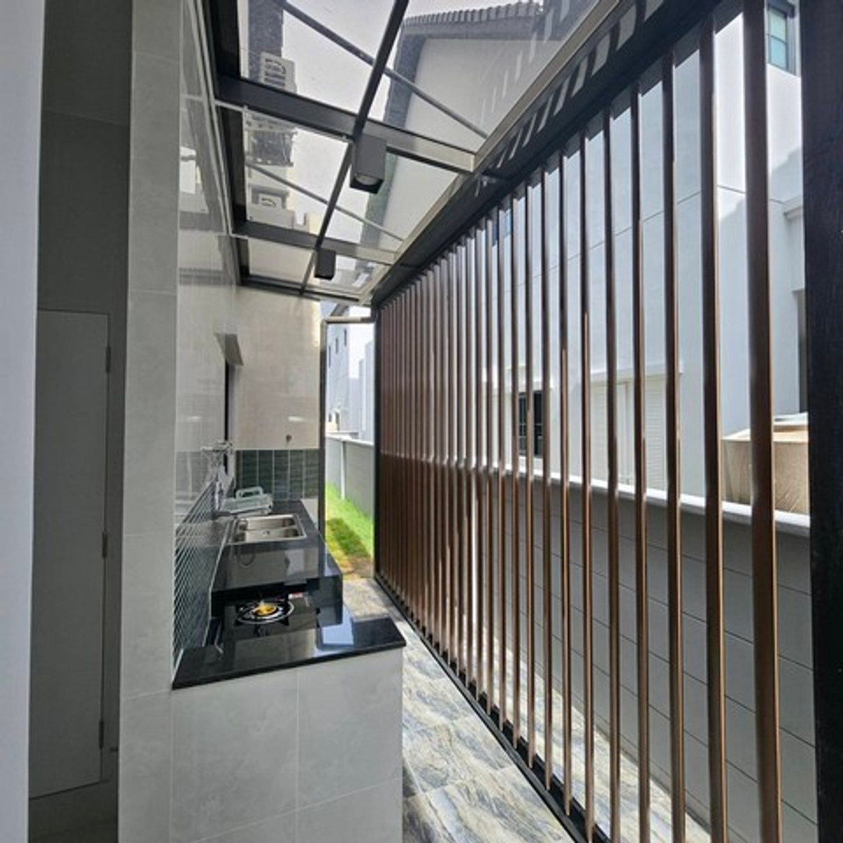 ให้เช่าบ้านบางนา แบริ่ง ลาซาล : HR3294หิ้วกระเป๋าเข้าอยู่ได้เลย! Centro Bangna บ้านเดี่ยว 300 ตร.ม. ฟรี WIFI + ดูแลสวน + กำจัดปลวกตลอดสัญญา