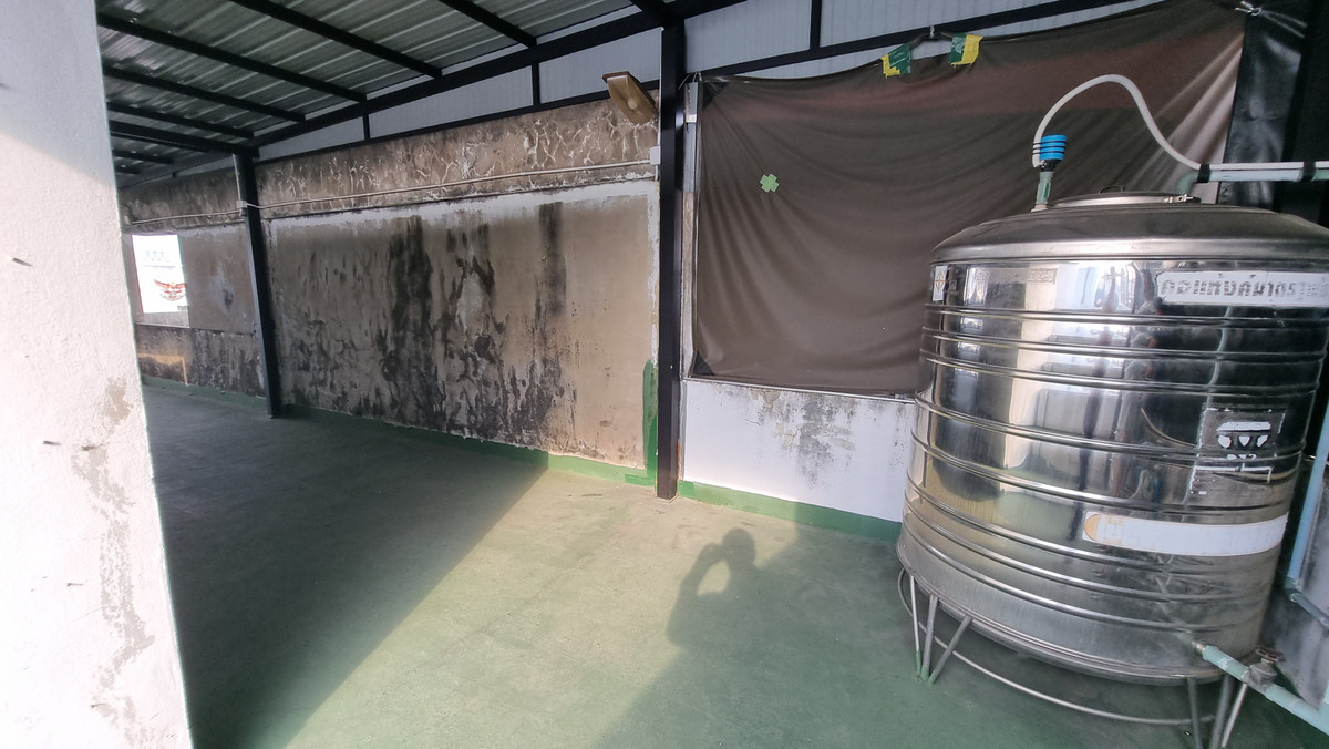 ขายอาคารพาณิชย์สาทร นราธิวาส : ขายด่วน ตึกแถว 4 ชั้น ทำเลสาทร – ถนนจันทน์ สะพาน 2 อาคารสภาพดี พร้อมเข้าอยู่ หรือทำธุรกิจได้ทันที