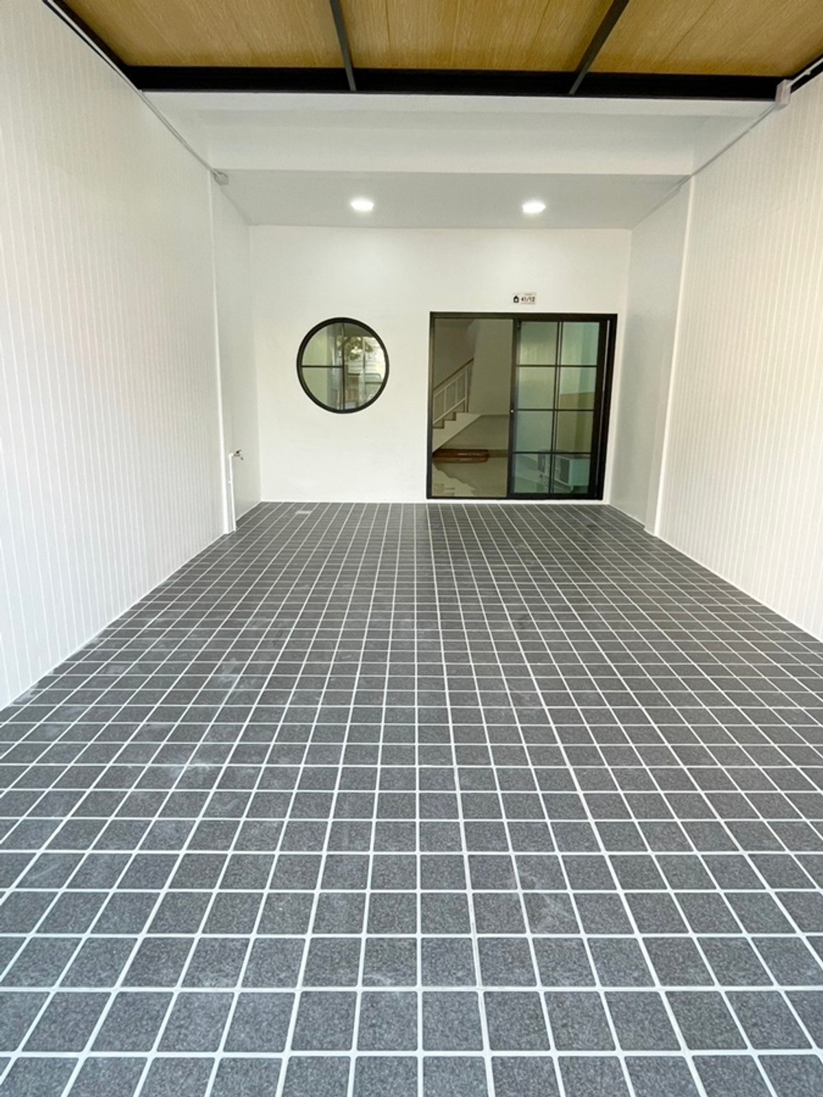 For SaleTownhomeMin Buri, Romklao : 3-story townhouse for sale, Soi Miss Teen, Sirindep Village 9, Main Road, has 4 bedrooms, 3 bathrooms, 1 kitchen, 1 parking space, renovated, 2,500,000 baht. If interested, contact 085-550-1599.