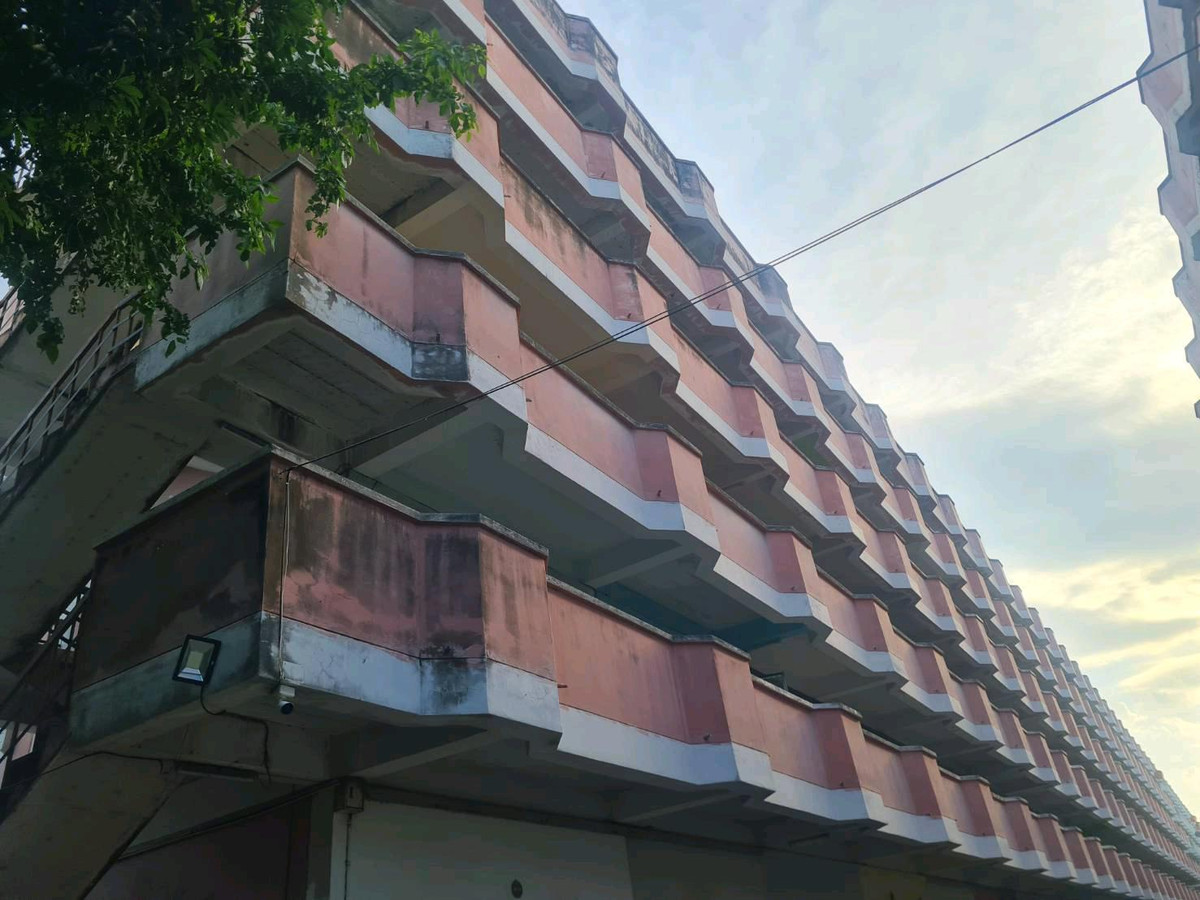 For SaleCondoPathum Thani,Rangsit, Thammasat : 🏢 Urgent sale! Bundit Condo, Intertown, Pathum Thani, corner room, very special price.💥 Price only 230,000 baht
