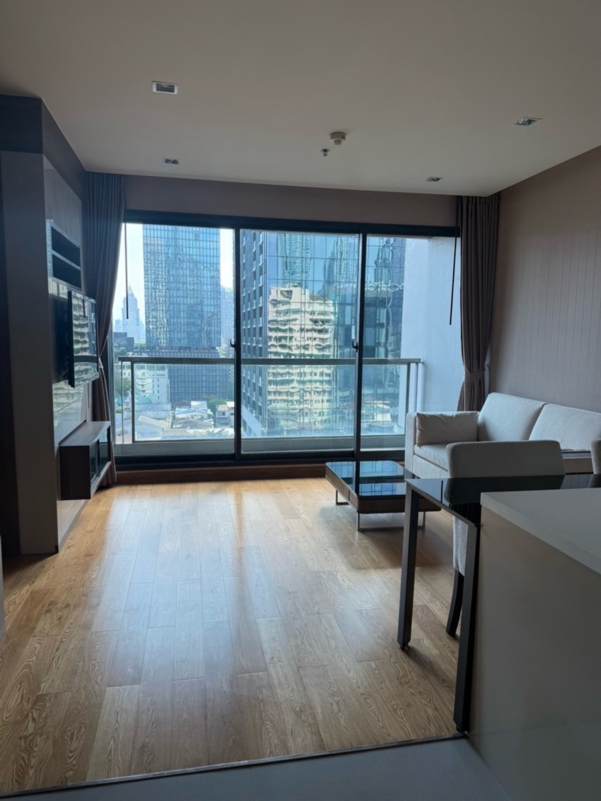 ให้เช่าคอนโดสาทร นราธิวาส : ⚡️HotDeal⚡️The Address Sathorn 55sqm✨วิวตึกมหานคร ห้องพร้อมอยู่🔥35,000.- ขาย 10,000,000✅