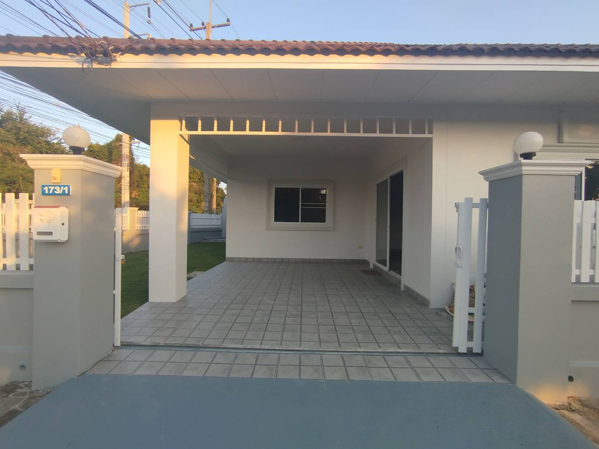 ขายบ้านพัทยา บางแสน ชลบุรี สัตหีบ : ขายบ้านเดี่ยว บางเสร่ 61 ตร.วา 3ห้องนอน 3ห้องน้ำ รีโนเวทแล้ว