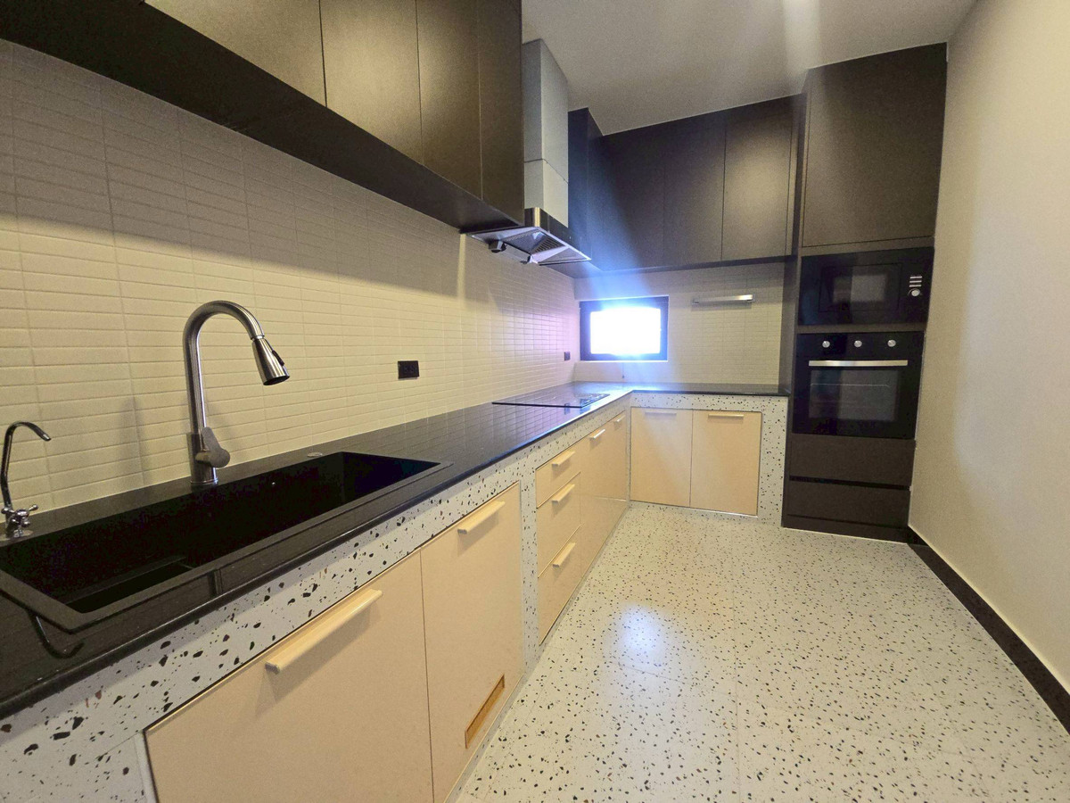 For RentSukhumvit, Asoke, Thonglor : LTH14677 – Private Residence for Rent | Brand New Private Residence Ekkamai | 250 sqm | 3 Bedrooms 3 Bathrooms | Luxury Pet Friendly Spacious Living Best Value | Near BTS Ekkamai | 150,000 THB/Month | Residential house for rent Brand New Private Residence