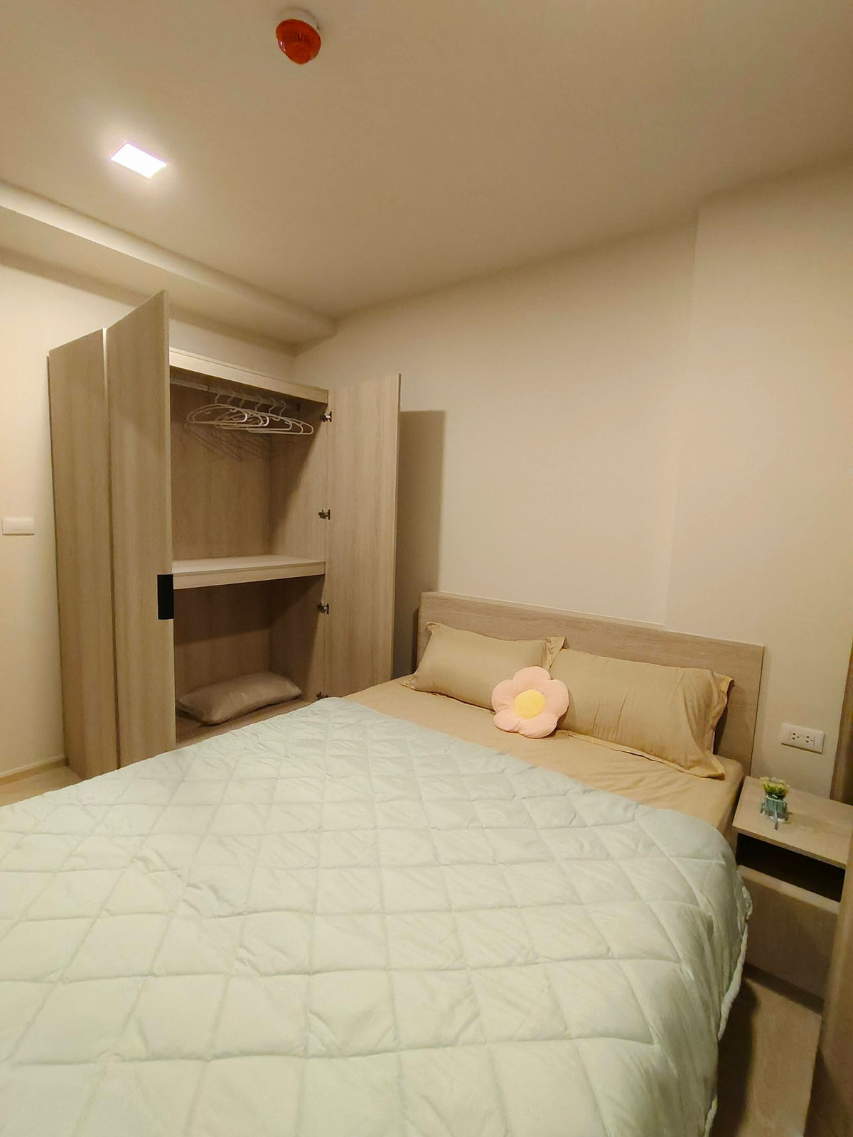 For RentCondoRamkhamhaeng, Hua Mak : For rent: D Condo Calm Ramkhamhaeng 40.