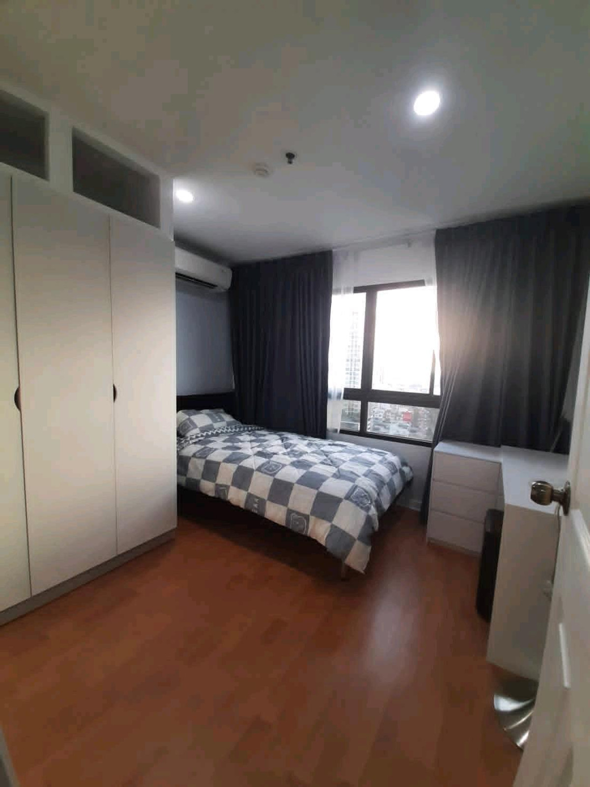 For RentCondoOnnut, Udomsuk : 🍃 Condo, good location, Soi On Nut 3, near food sources and department stores, convenient travel ✨