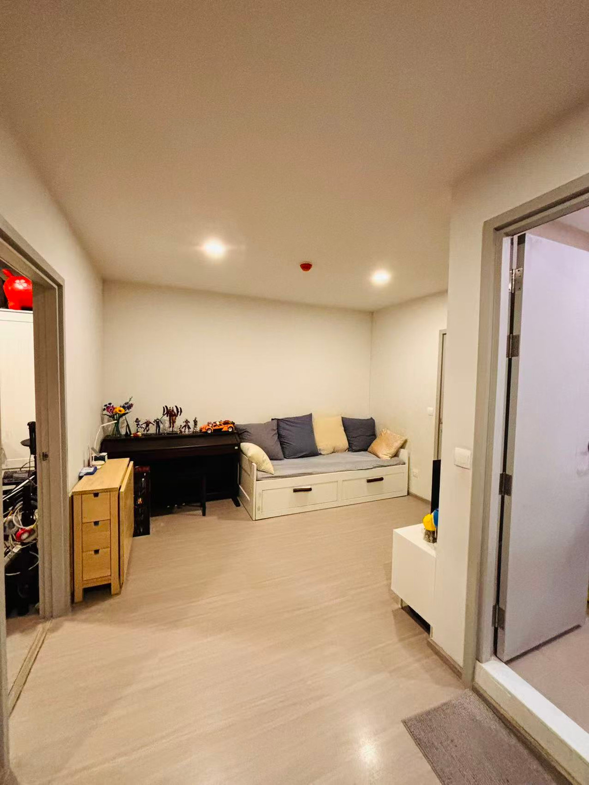 For SaleCondoRama9, Petchburi, RCA : Aspire Asoke-Ratchada | Prime Location Near Rama 9 35 sq.m. 3.2 Million THB (Negotiable)