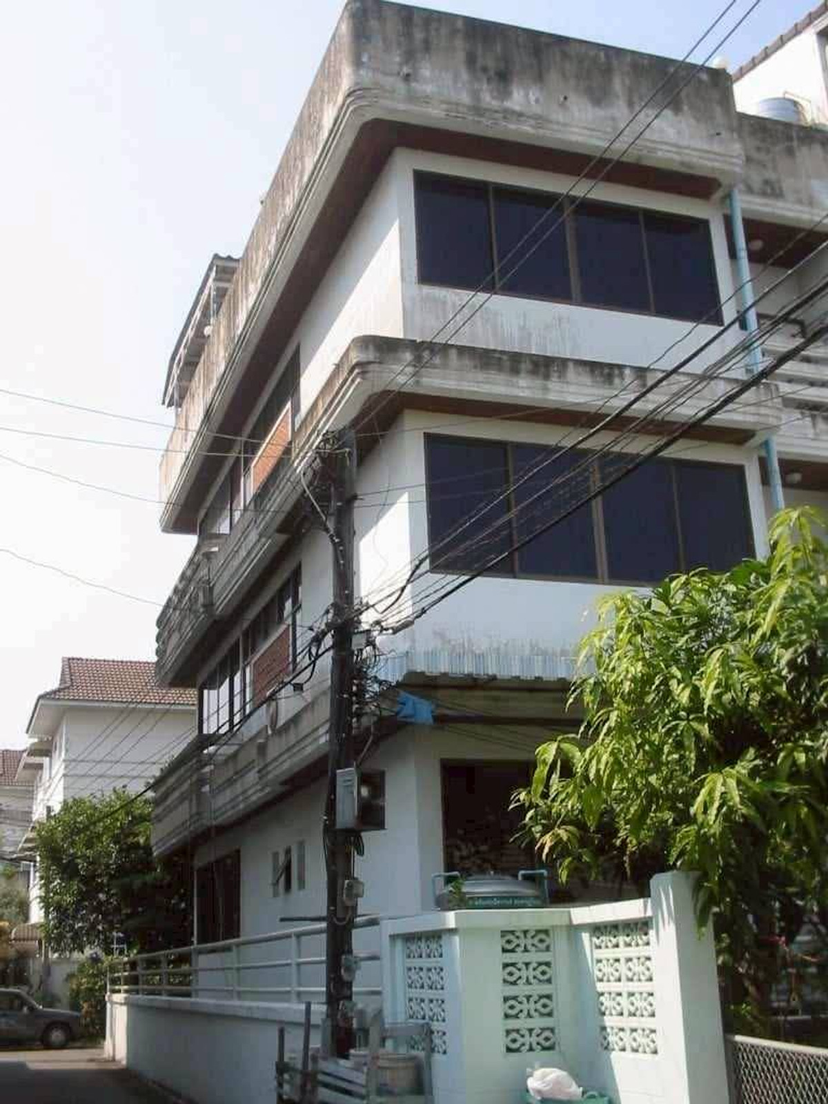 ขายทาวน์โฮมสุขุมวิท อโศก ทองหล่อ : ขายทาวน์โฮม 3 ชั้น ซอยสุขุมวิท 65 ราคาถูกมาก เหมาะลงทุน (N.2025)