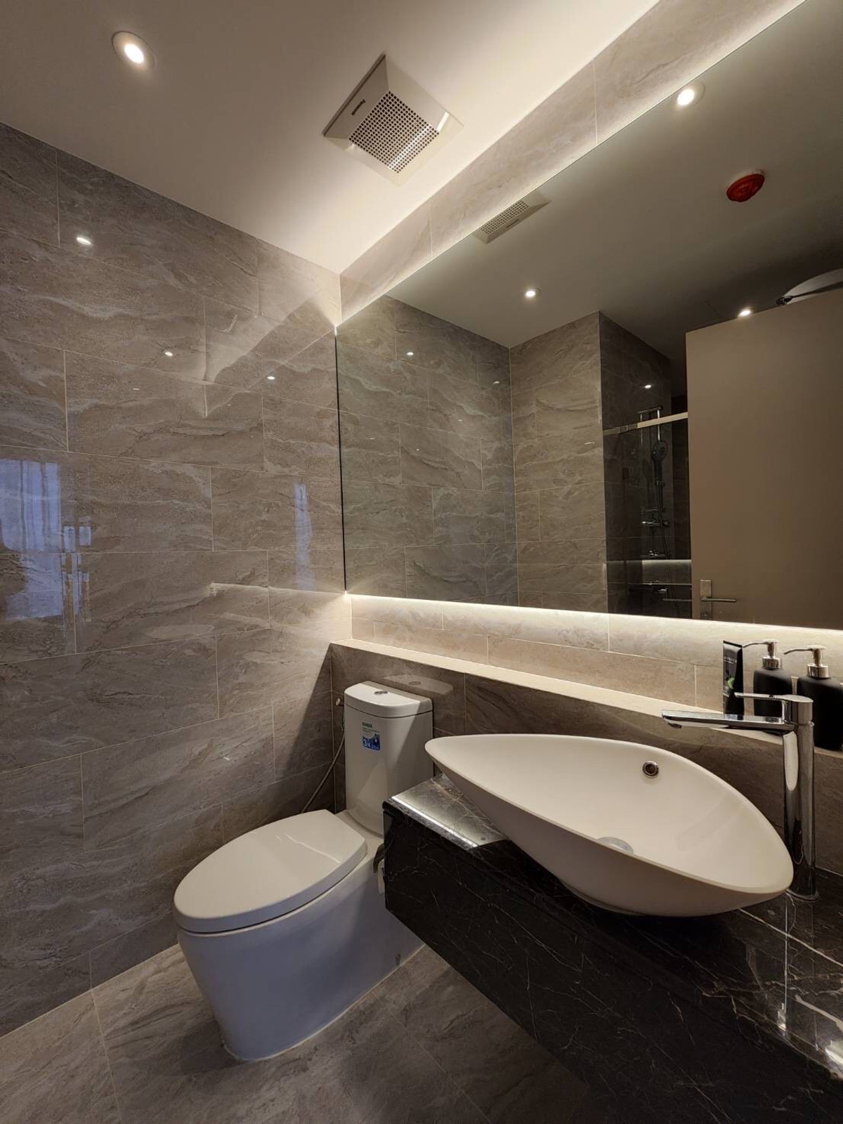 ให้เช่าคอนโดพระราม 9 เพชรบุรีตัดใหม่ RCA : ให้เช่า Ashton Asoke - Rama 9 ห้องสวยสภาพนางฟ้า! เฟอร์นิเจอร์ครบจบที่เดียว 2 นอน 66 ตรม. พร้อมเข้าอยู่