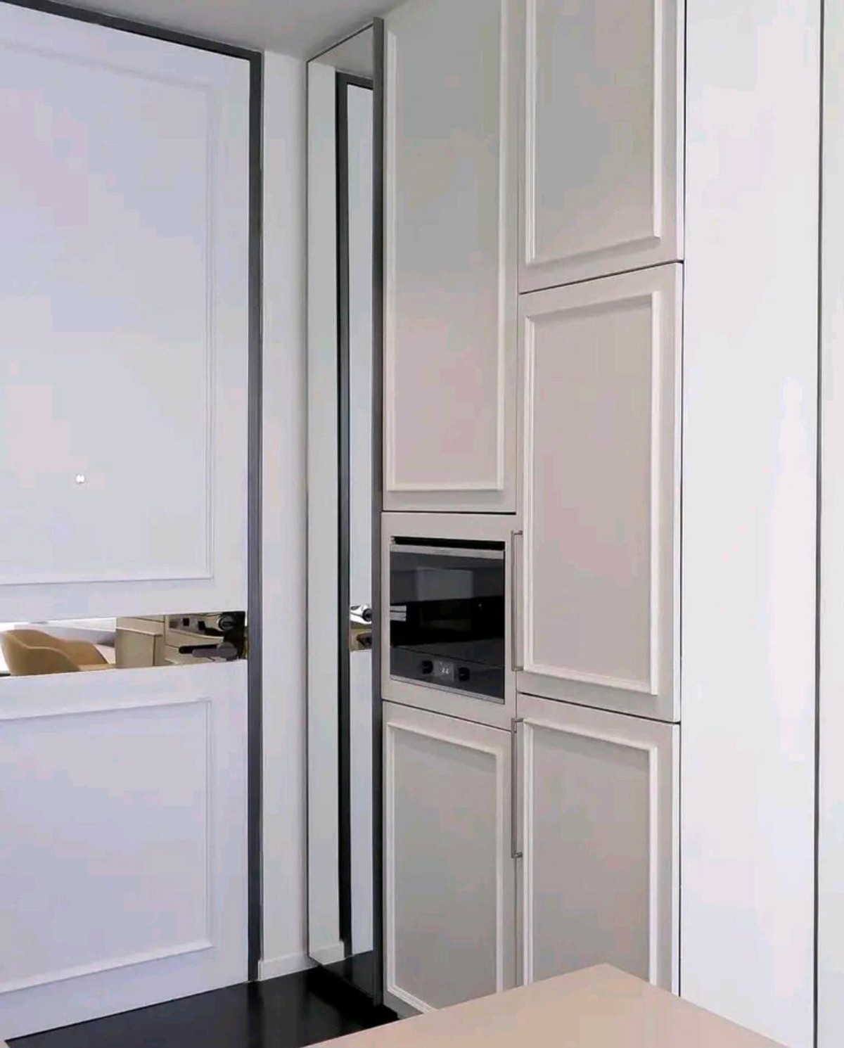 For RentCondoWitthayu, Chidlom, Langsuan, Ploenchit : For rent 28 Chidlom, brand new room with bathtub.