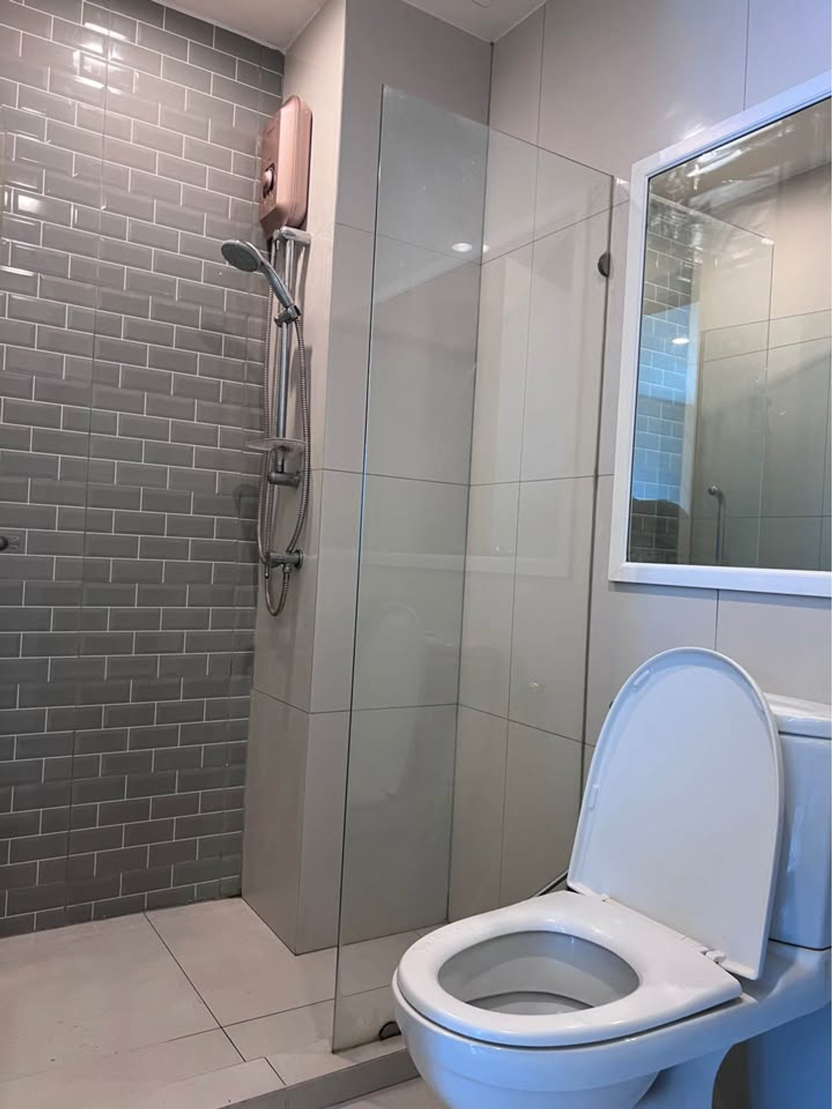 ให้เช่าคอนโดพระราม 9 เพชรบุรีตัดใหม่ RCA : ให้เช่า คอนโด Life Asoke 