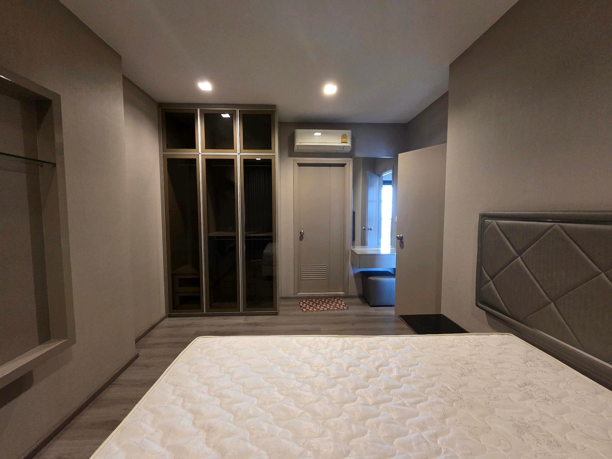 ให้เช่าคอนโดรัตนาธิเบศร์ สนามบินน้ำ พระนั่งเกล้า : ให้เช่า The politan rive ชั้น 45 ขนาด 52 ตรม. 2 ห้องนอน 2 ห้องน้ำ วิวแม่น้ำ เฟอร์นิเจอร์เครื่องใช้ไฟฟ้าครบพร้อมอยู่