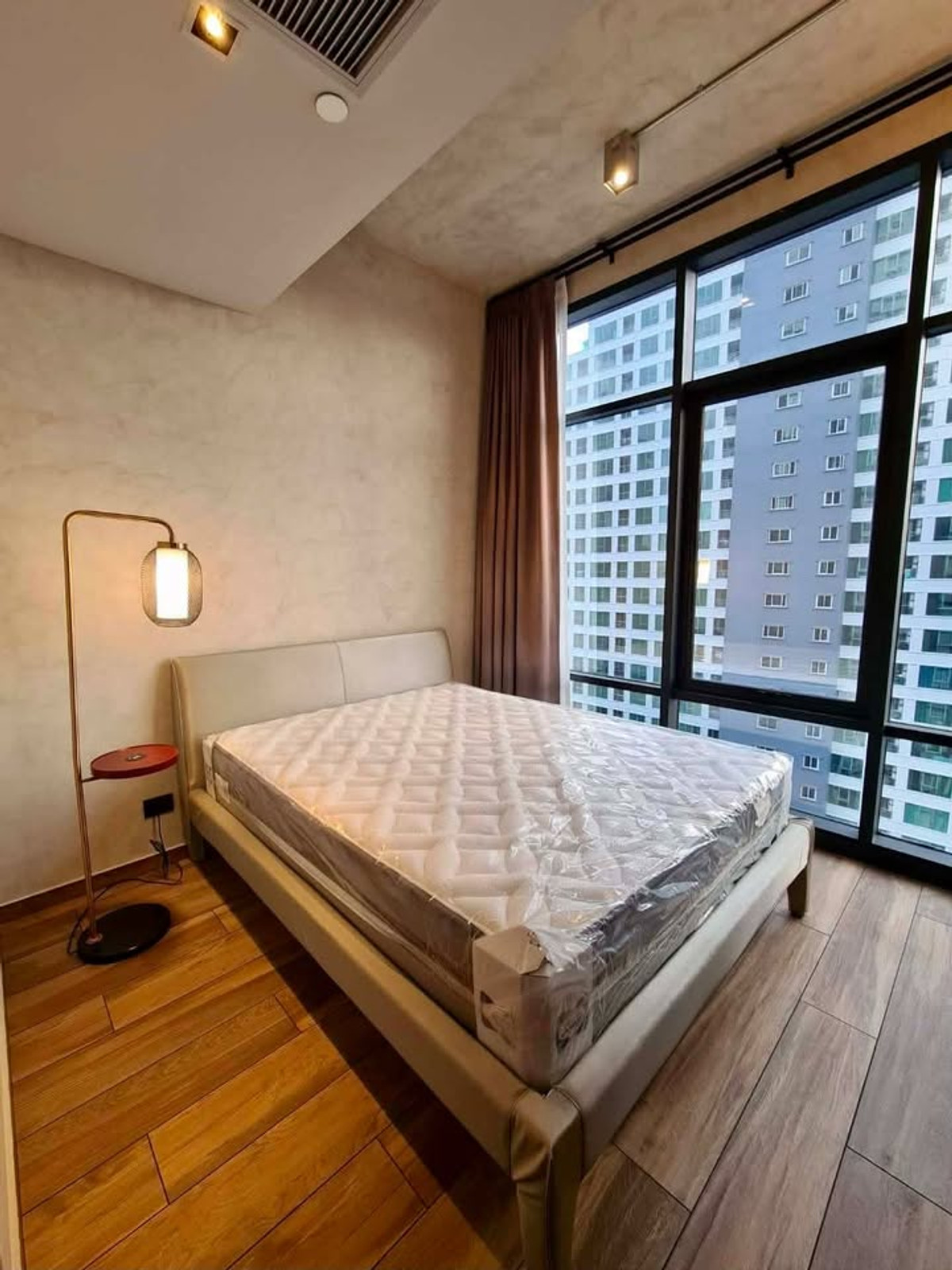 ขายคอนโดสุขุมวิท อโศก ทองหล่อ : ขายคอนโด The Loft Asoke ราคา 22,900,000 บาท [TTs260303]