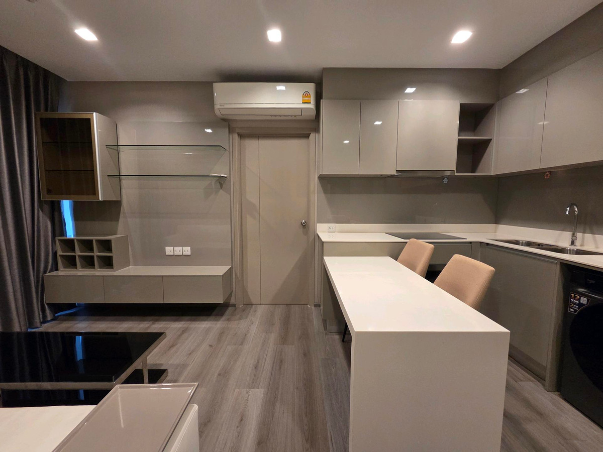 ให้เช่าคอนโดรัตนาธิเบศร์ สนามบินน้ำ พระนั่งเกล้า : ให้เช่า The politan rive ชั้น 45 ขนาด 52 ตรม. 2 ห้องนอน 2 ห้องน้ำ วิวแม่น้ำ เฟอร์นิเจอร์เครื่องใช้ไฟฟ้าครบพร้อมอยู่