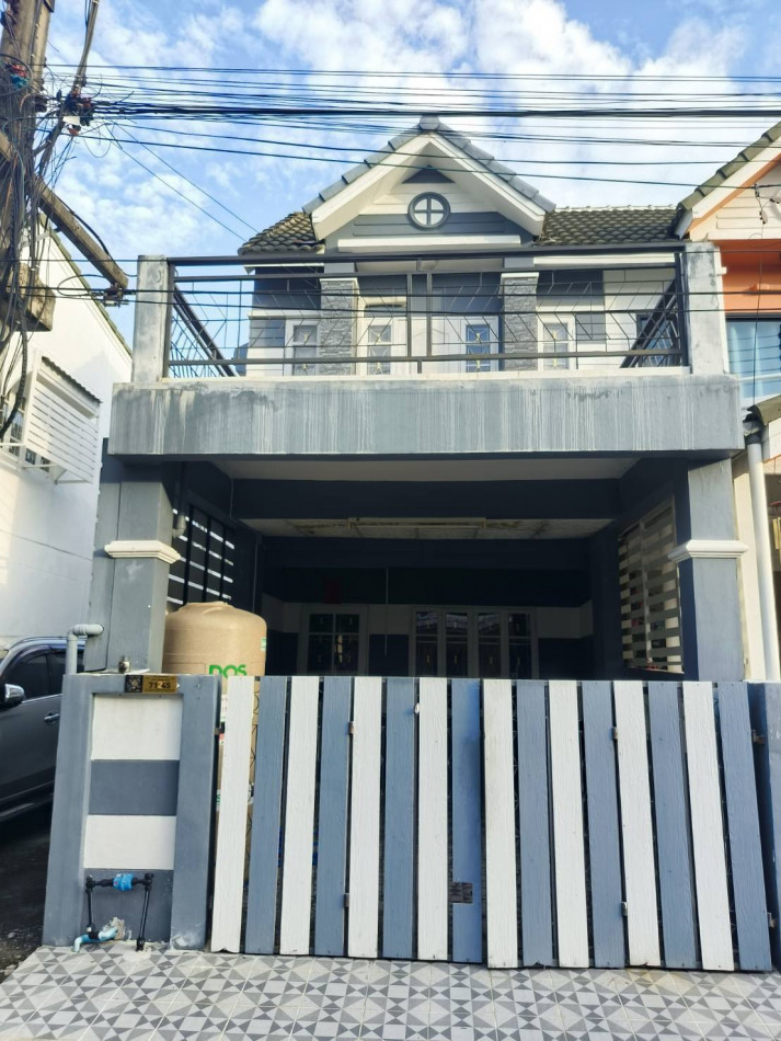 For SaleTownhomePathum Thani,Rangsit, Thammasat : Townhome for sale, Diamond Ville 2, 80 sq m, 17 sq wa, corner unit.