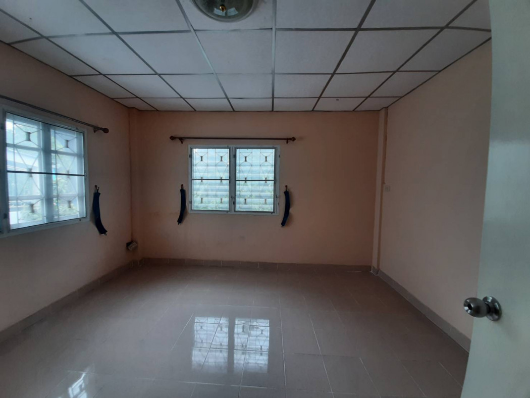 For SaleTownhomePathum Thani,Rangsit, Thammasat : Townhome for sale, Diamond Ville 2, 80 sq m, 17 sq wa, corner unit.