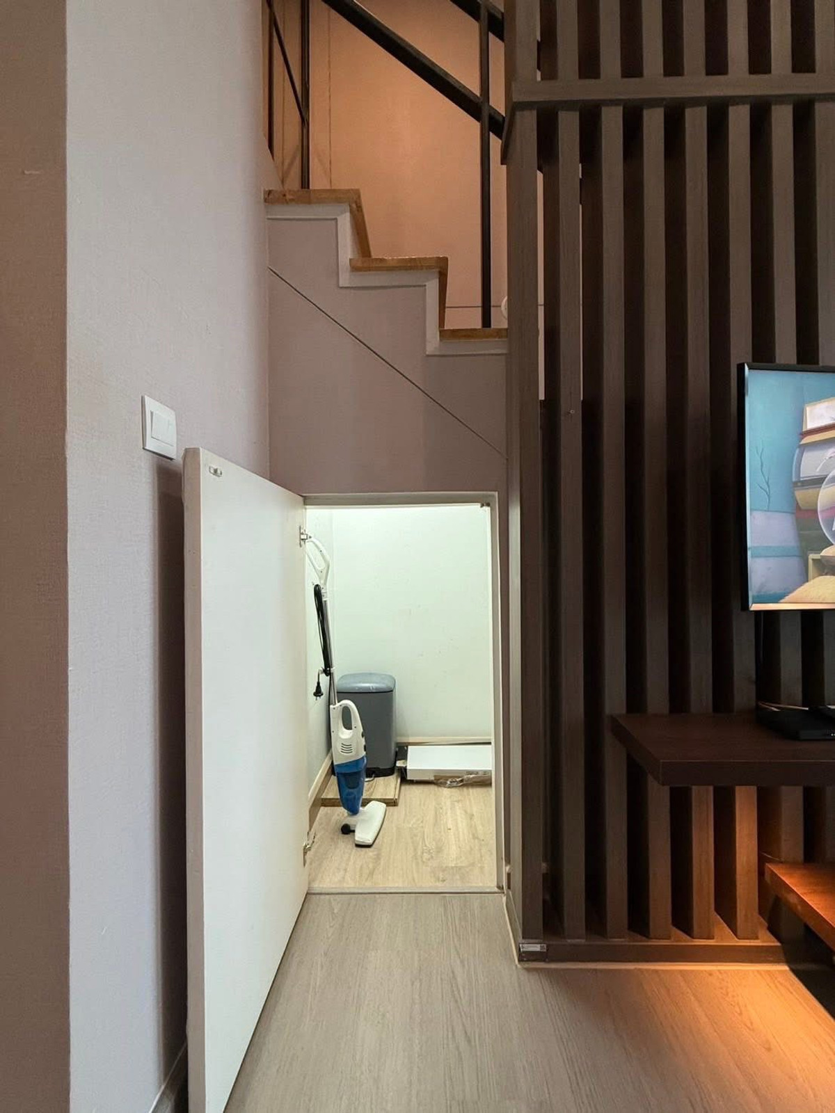 ให้เช่าคอนโดรัตนาธิเบศร์ สนามบินน้ำ พระนั่งเกล้า : ★ Knightsbridge Tiwanon★ 39 ตรม.,ชั้น 14 (1 ห้องนอน 1 ห้องน้ำ), ★ใกล้ BTS กระทรวงสาธารณสุข★ใกล้ BigC ติวานนท์ ,Esplanade งามวงศ์วาน ★ สิ่งอำนวยความสะดวกมากมาย★ เครื่องใช้ไฟฟ้าครบครัน★ 