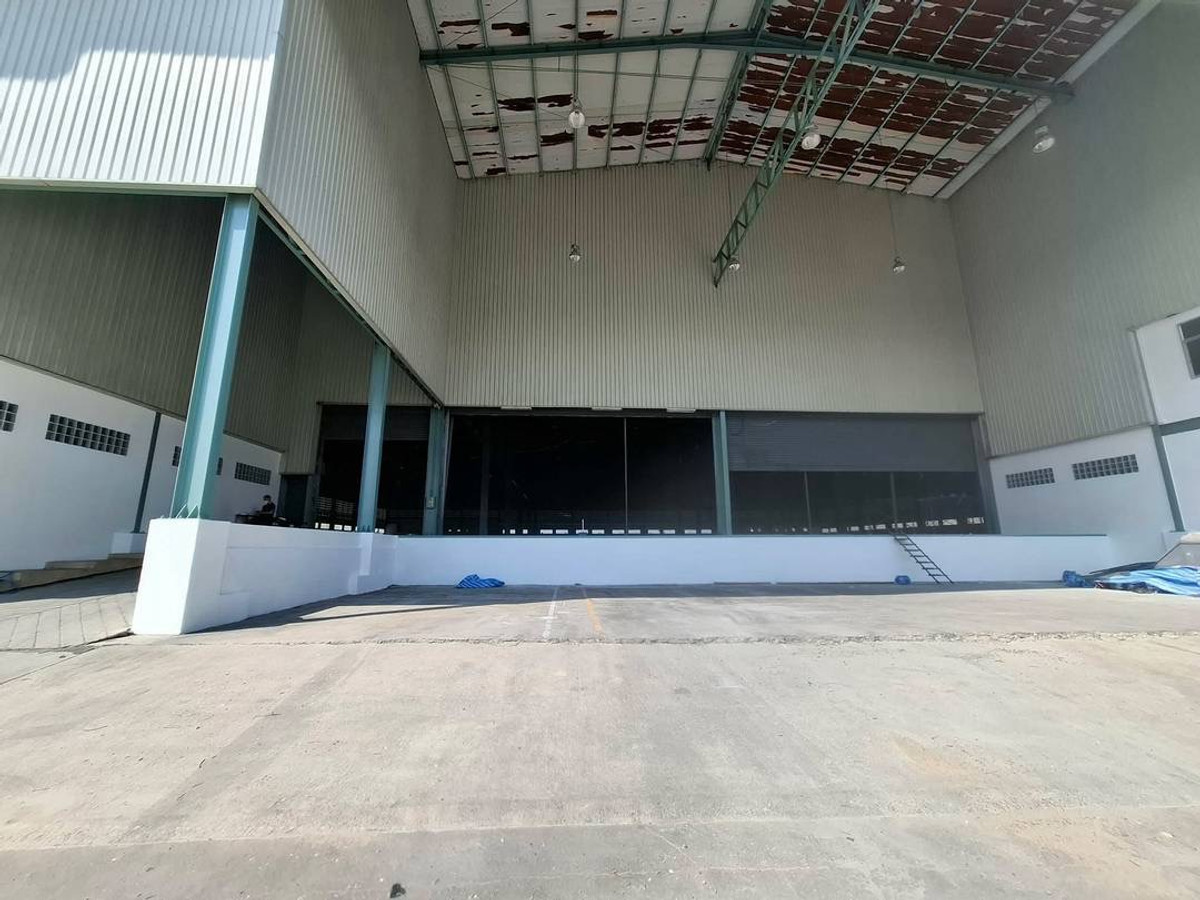 For RentFactoryBangna, Bearing, Lasalle : Warehouse, factory for rent, 6-3-72 rai, purple area 5508 sq m, Bangna-Trad km. 23, outbound, near Suvarnabhumi Airport.