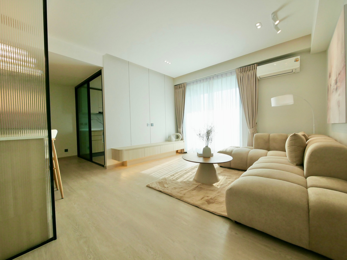 For SaleCondoPattanakan, Srinakarin : Condo for sale St. Charm Srinakarin 45, size 87 sq m, 2 bedrooms, 1 bathroom, newly renovated, 700 meters from the MRT Yellow Line.