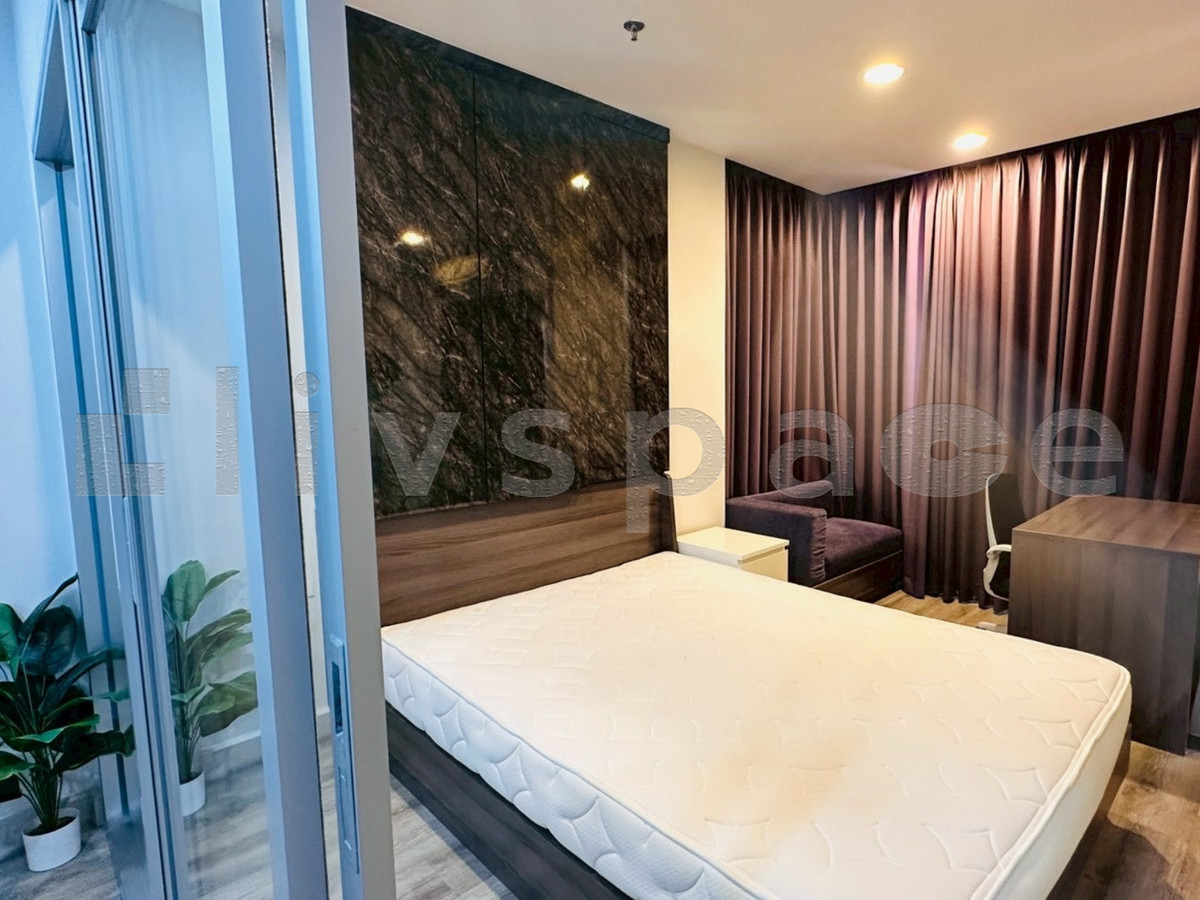 For RentCondoSathorn, Narathiwat : ▚ LH137ツ For Rent: Centric Sathorn St.Louis 1BR 47sqm. 25K🏙️✨ Spacious Unit, Fully Furnished, Lots of Built-in Storage!
