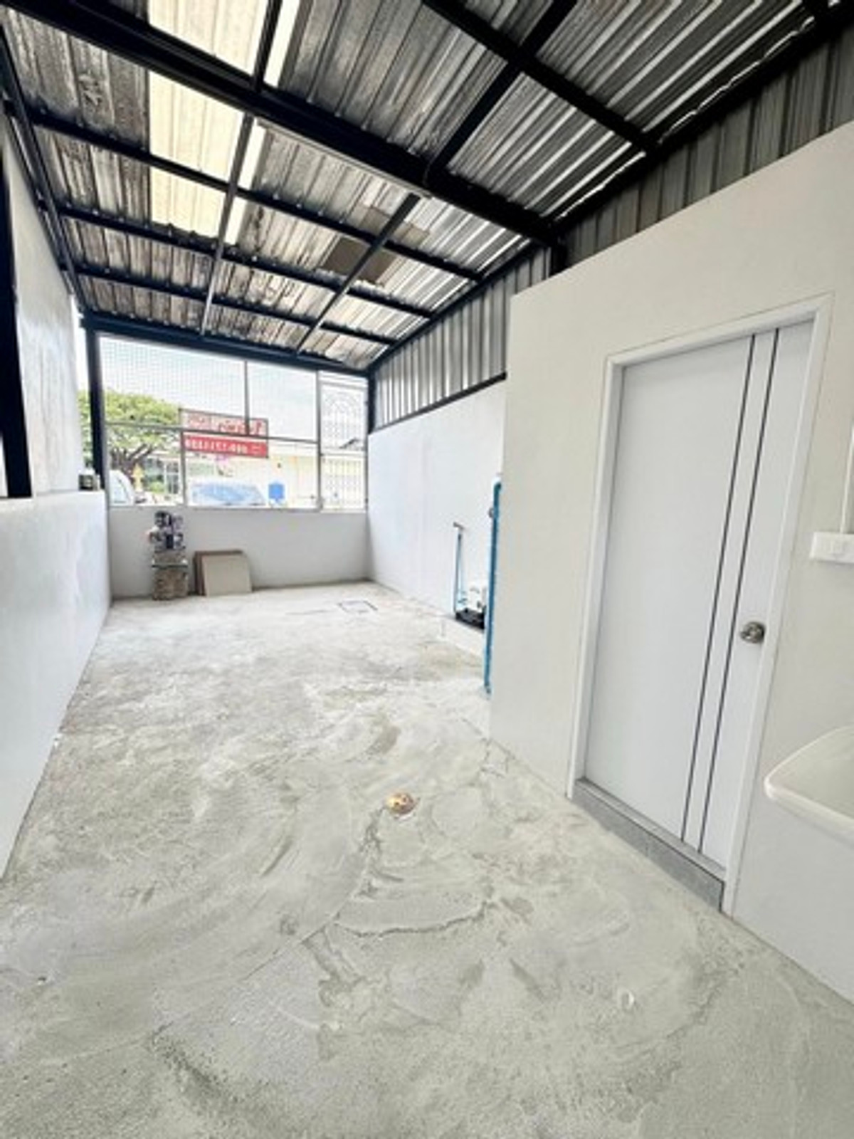 ให้เช่าอาคารพาณิชย์รัชดา ห้วยขวาง : HR3298ให้เช่าตึกแถวรีโนเวทใหม่ทั้งหลัง ทำเลทองใกล้สี่แยกเหม่งจ๋าย สวย ครบ พร้อมเข้าอยู่ ติดริมถนนใหญ่ เหมาะทั้งทำธุรกิจ คลินิก ออฟฟิศ หรืออยู่อาศัย