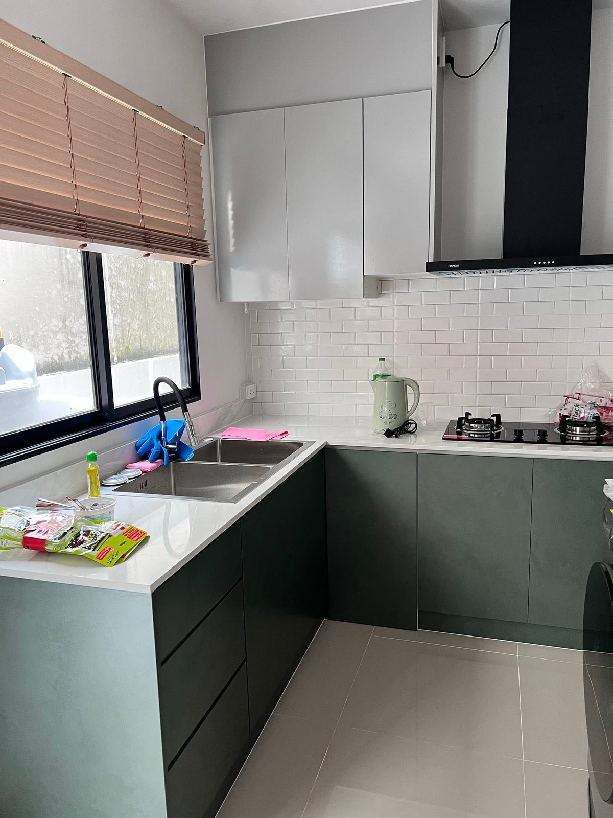 ให้เช่าทาวน์โฮมสมุทรปราการ สำโรง : ให้เช่าทาวน์โฮม คาซ่า ซิตี้ สุขุมวิท ใกล้รถไฟฟ้า BTS ศรีนครินทร์ 900ม. และใกล้โรบินสัน สมุทรปราการ