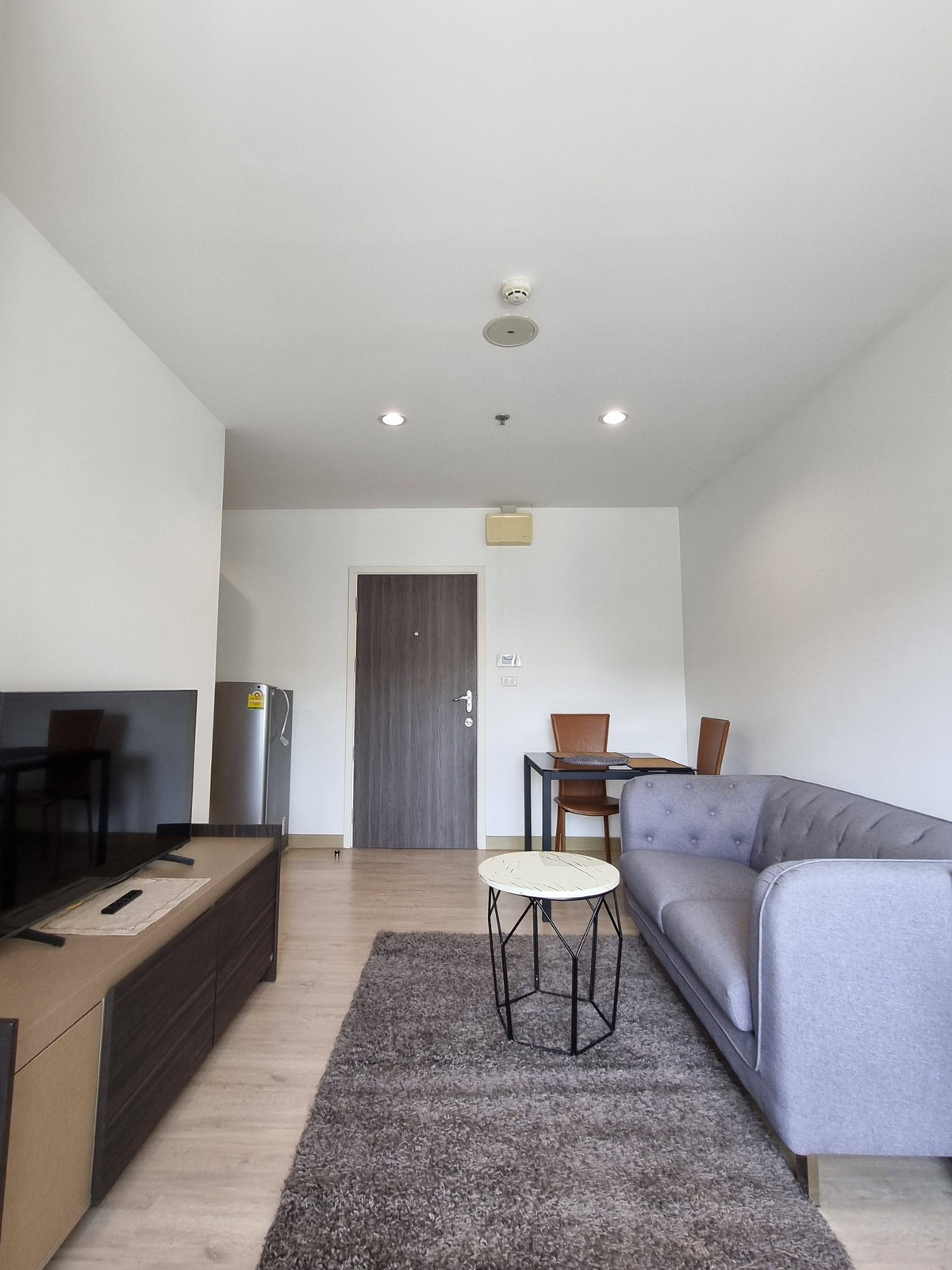 ให้เช่าคอนโดปิ่นเกล้า จรัญสนิทวงศ์ : ให้เช่า คอนโด  ธนา แอสโทเรีย ใกล้ MRT บางยี่ขัน