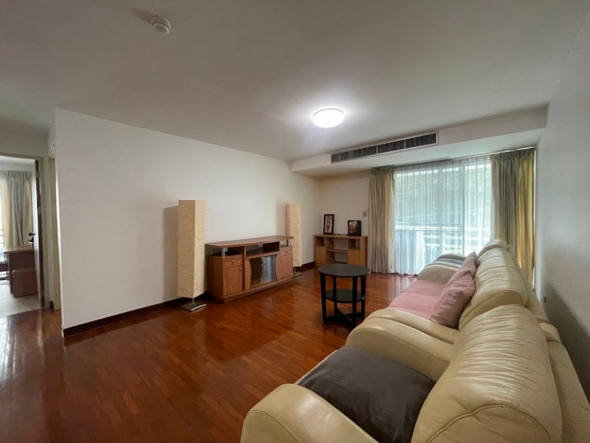 For SaleCondoSathorn, Narathiwat : Baan Pruksa Siri Suanplu Condo,  2nd Floor, Size 138 sqm, 3 bedrooms, 3 bathrooms  About 12-min walk to BTS Saladaeng