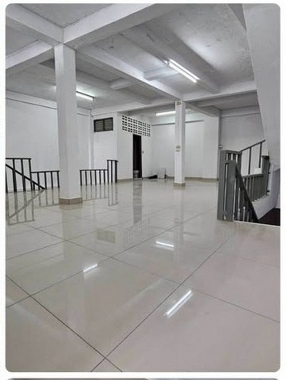 For RentShop HouseSathorn, Narathiwat : HR3300 for sale/rent, commercial building, 6 floors, 2 units (newly renovated) | Charoen Rat-Sathorn location, connected to each other, spacious usable area up to 660 sq m., along Soi Charoen Rat Road.
