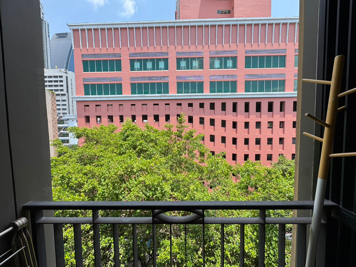 For RentCondoRatchathewi,Phayathai : Urgent for rent!! Ready to move in on March 30, 2026. Pet Friendly. Can raise dogs and cats. 🐶🐕✨Maestro 14 Siam-Ratchathewi