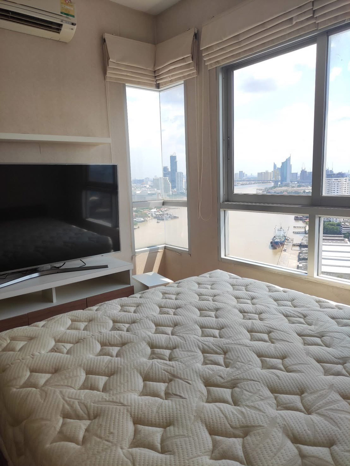 For SaleCondoRathburana, Suksawat : Cheap condo for sale, ready to move in, size 35 sq m., 1 bedroom, Chao Phraya River view, Ivy River Project, Rat Burana, near Icon Siam.