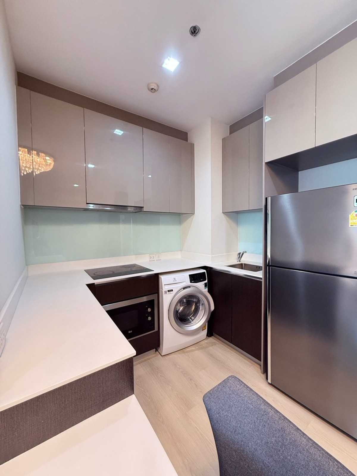 For SaleCondoSapankwai,Jatujak : For sale: The signature by urbano 2 bed 1 bath, newly renovated room, high floor Tel.098-9655699